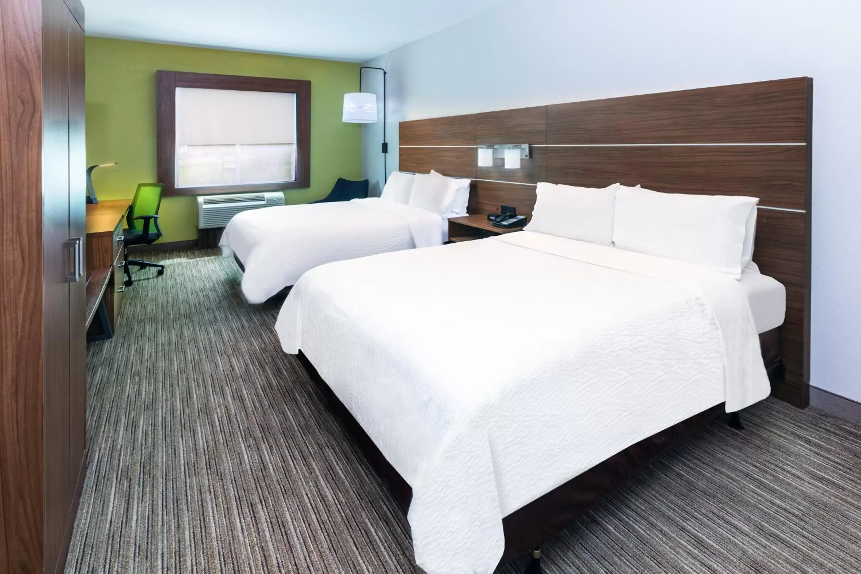 Photo of the whole room, Bed in Holiday Inn Express Hotel & Suites Lafayette South, an IHG Hotel