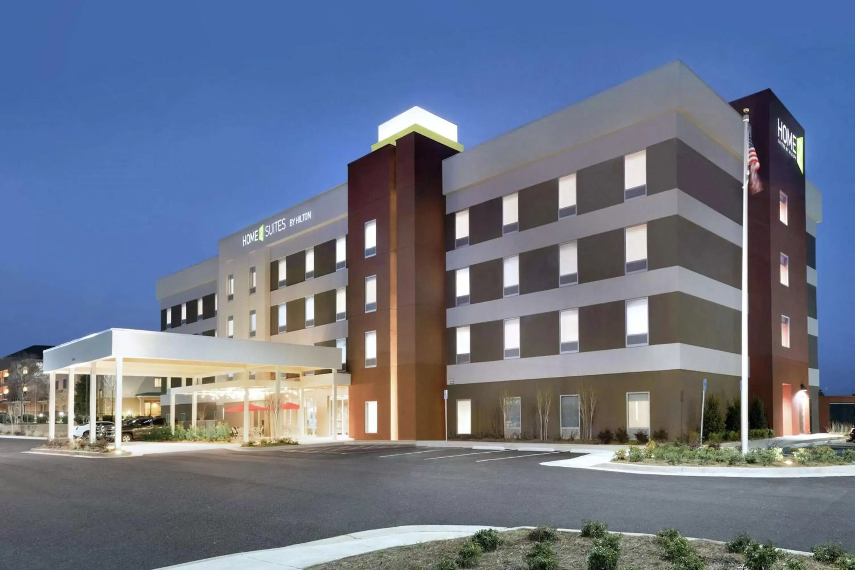 Property building in Home2 Suites By Hilton Prattville Property building in Home2 Suites By Hilton Prattville
