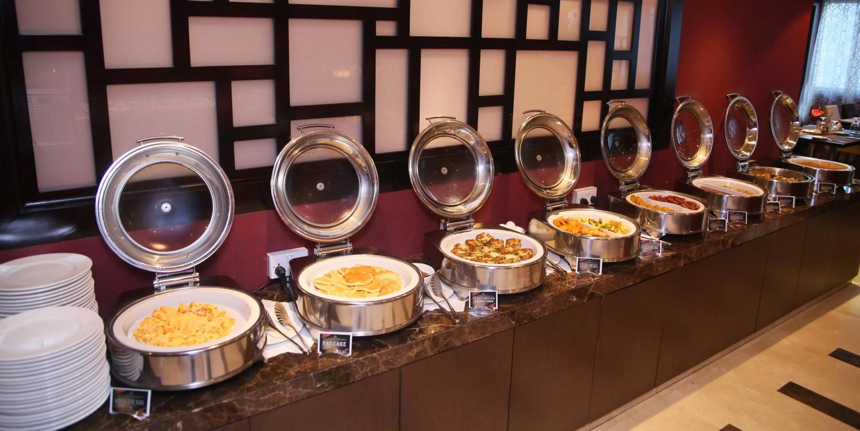 Buffet breakfast in Al Hamra Hotel