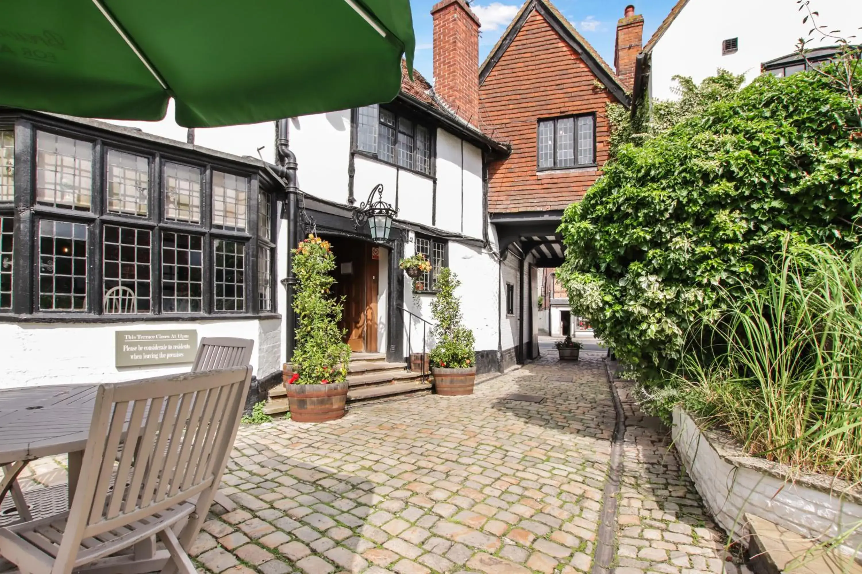 Property building in The Crown Property building in The Crown