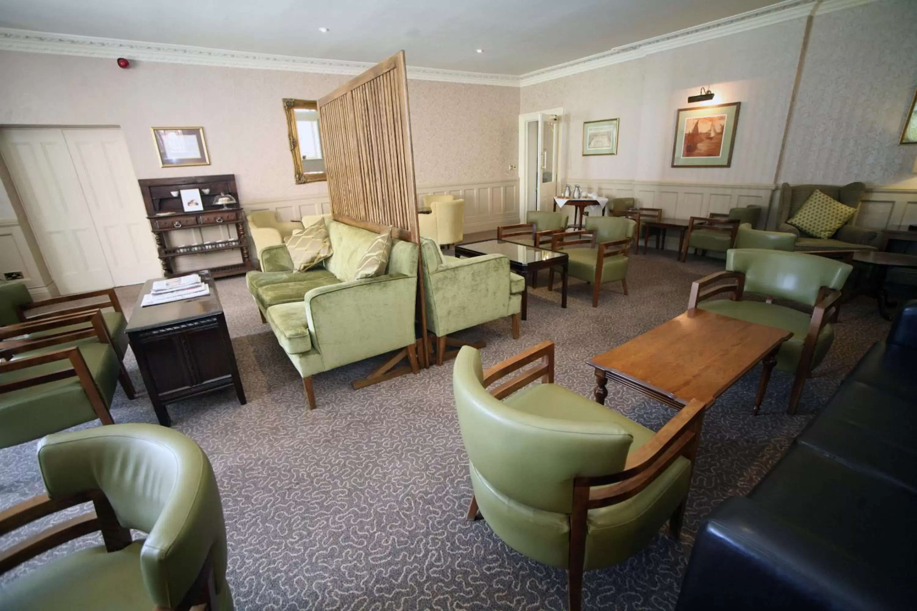 Lounge or bar, Lounge/Bar in Winchester Royal Hotel