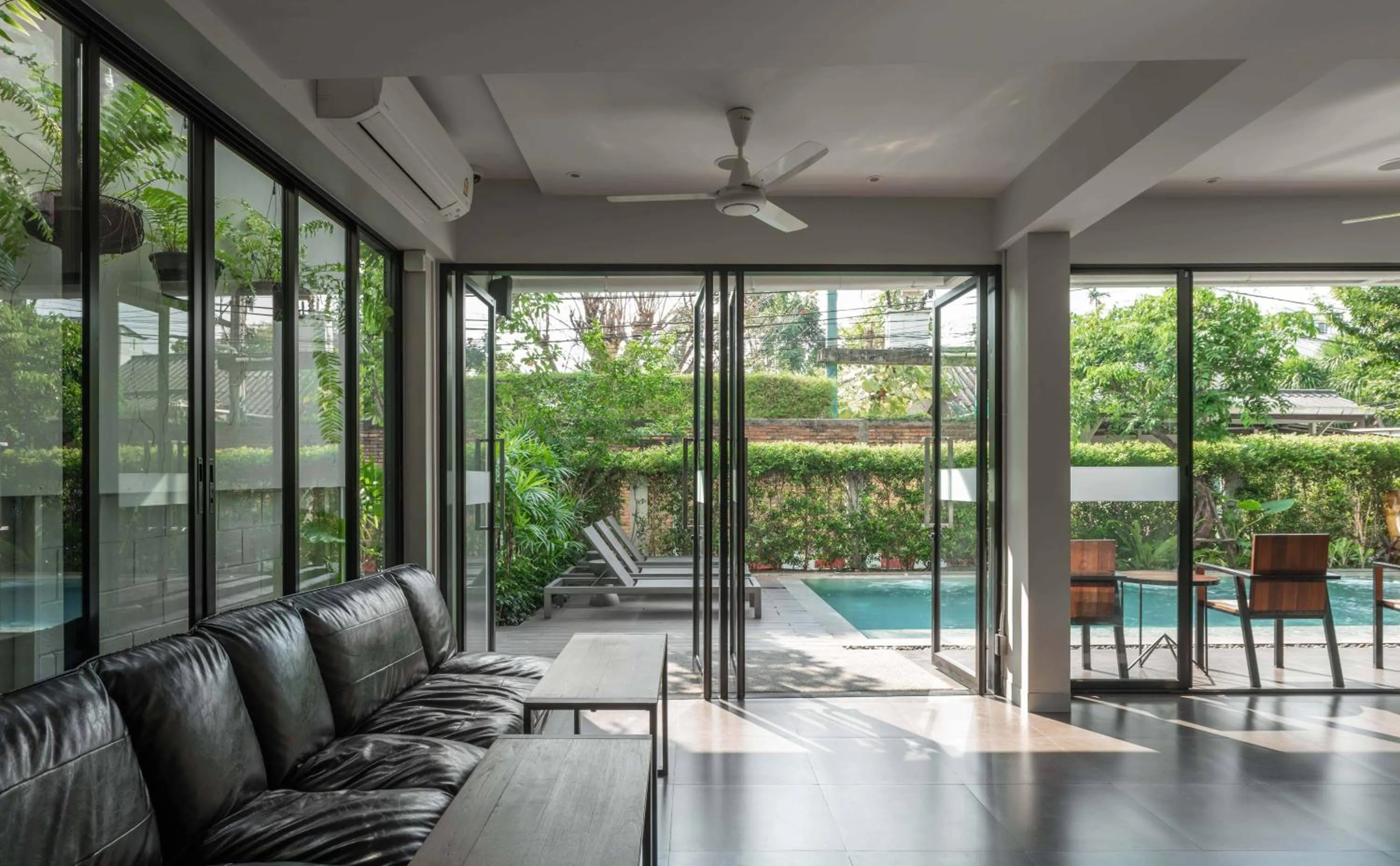 Property building in POR Thapae Gate