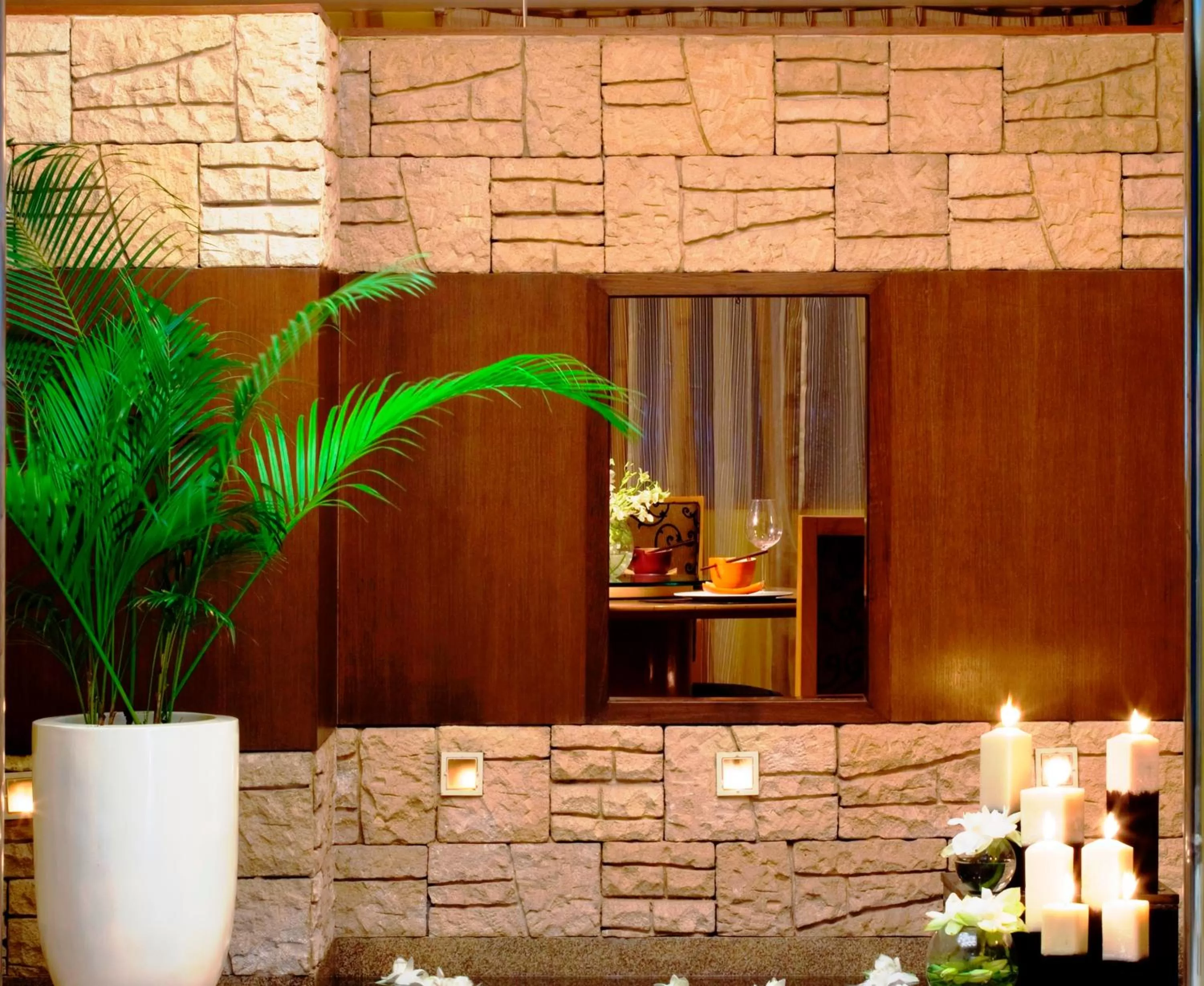 Restaurant/places to eat in Blue Diamond Pune IHCL SeleQtions