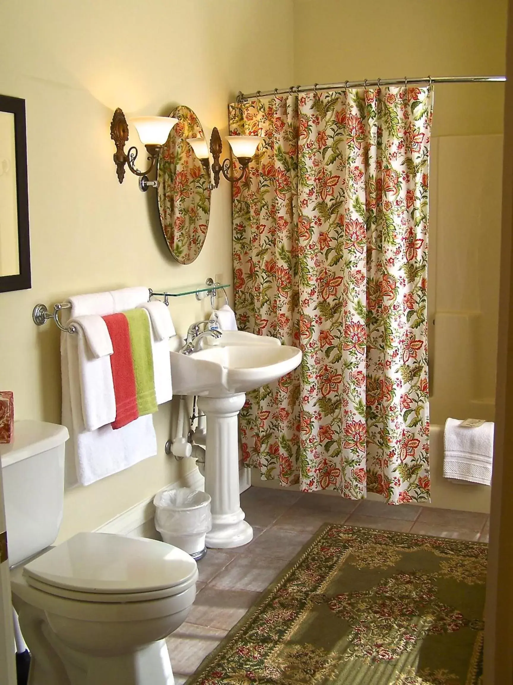 Bathroom in Lyndon House Bed & Breakfast