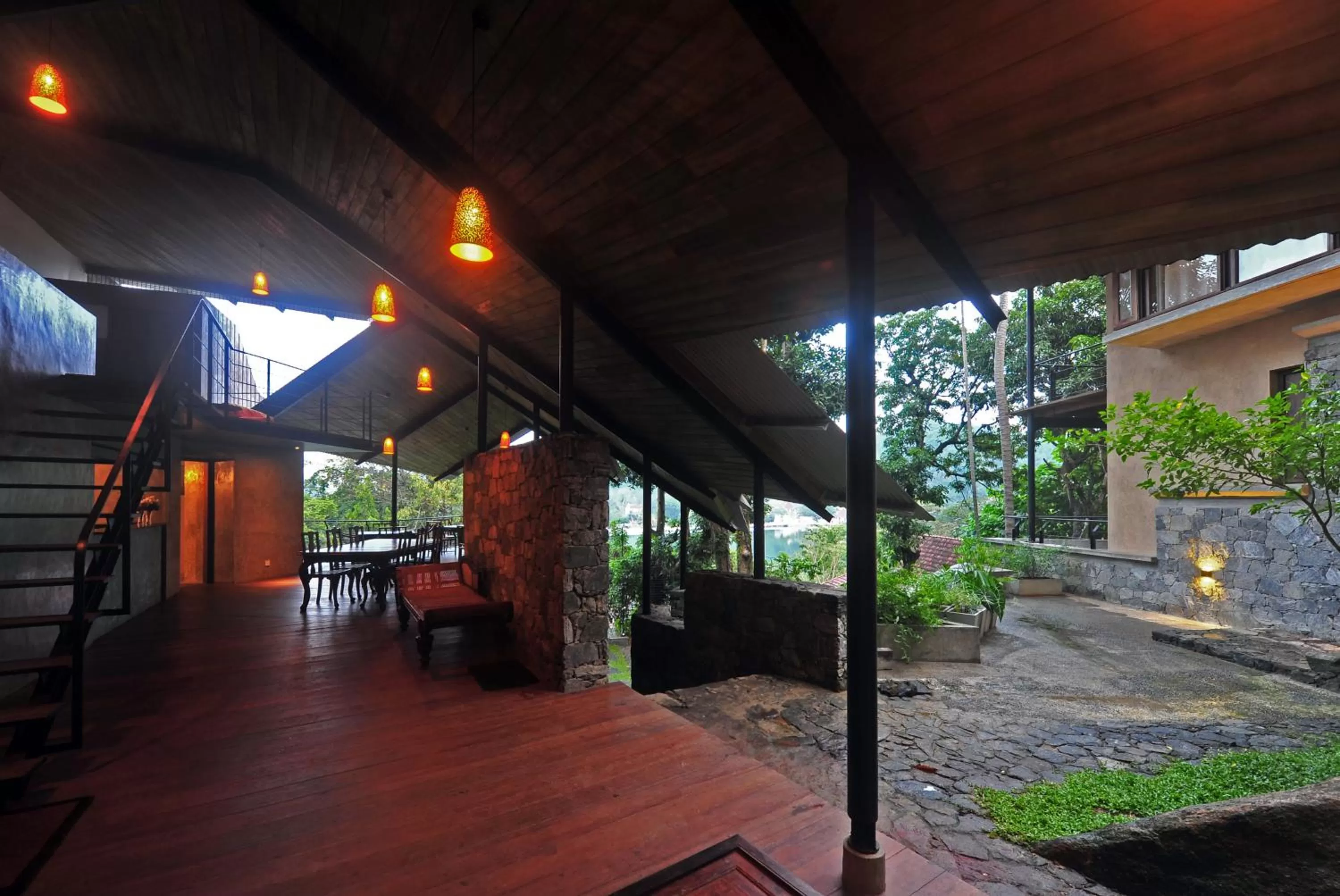 Restaurant/places to eat in swp eco lodge