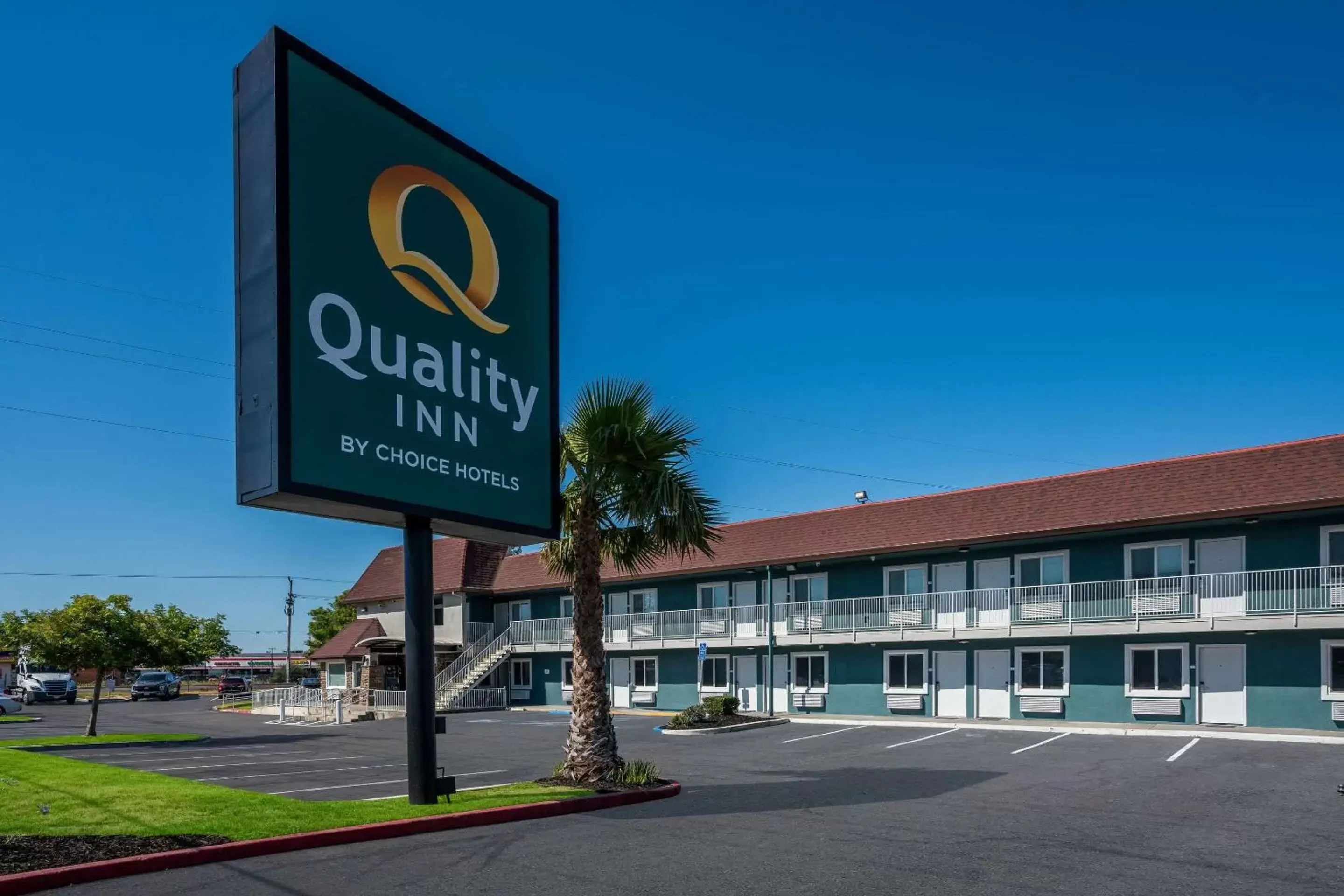 Property building in Quality Inn Elk Grove-Sacramento Property building in Quality Inn Elk Grove-Sacramento