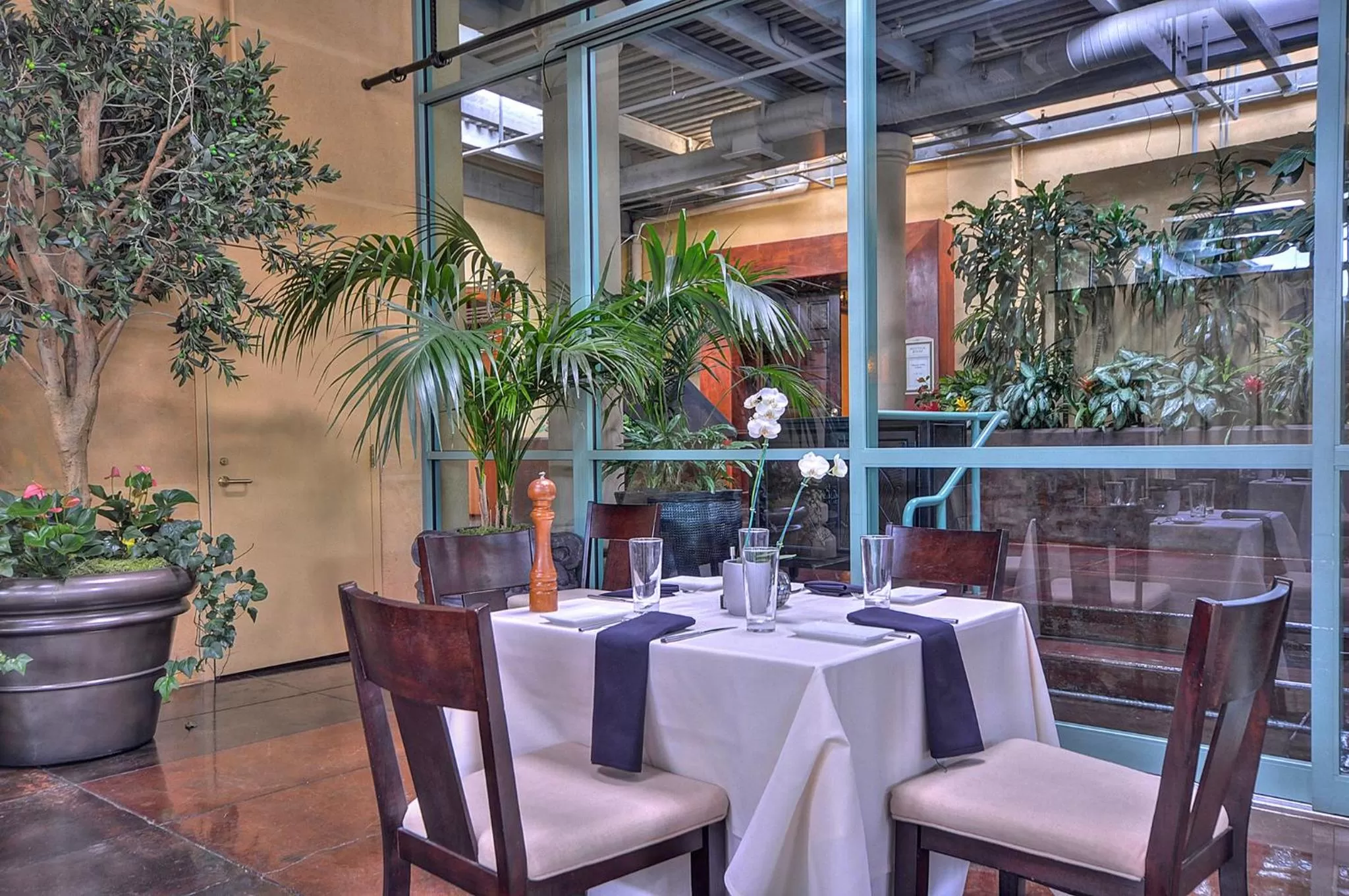 Restaurant/Places to Eat in The Villa at Arden Hills