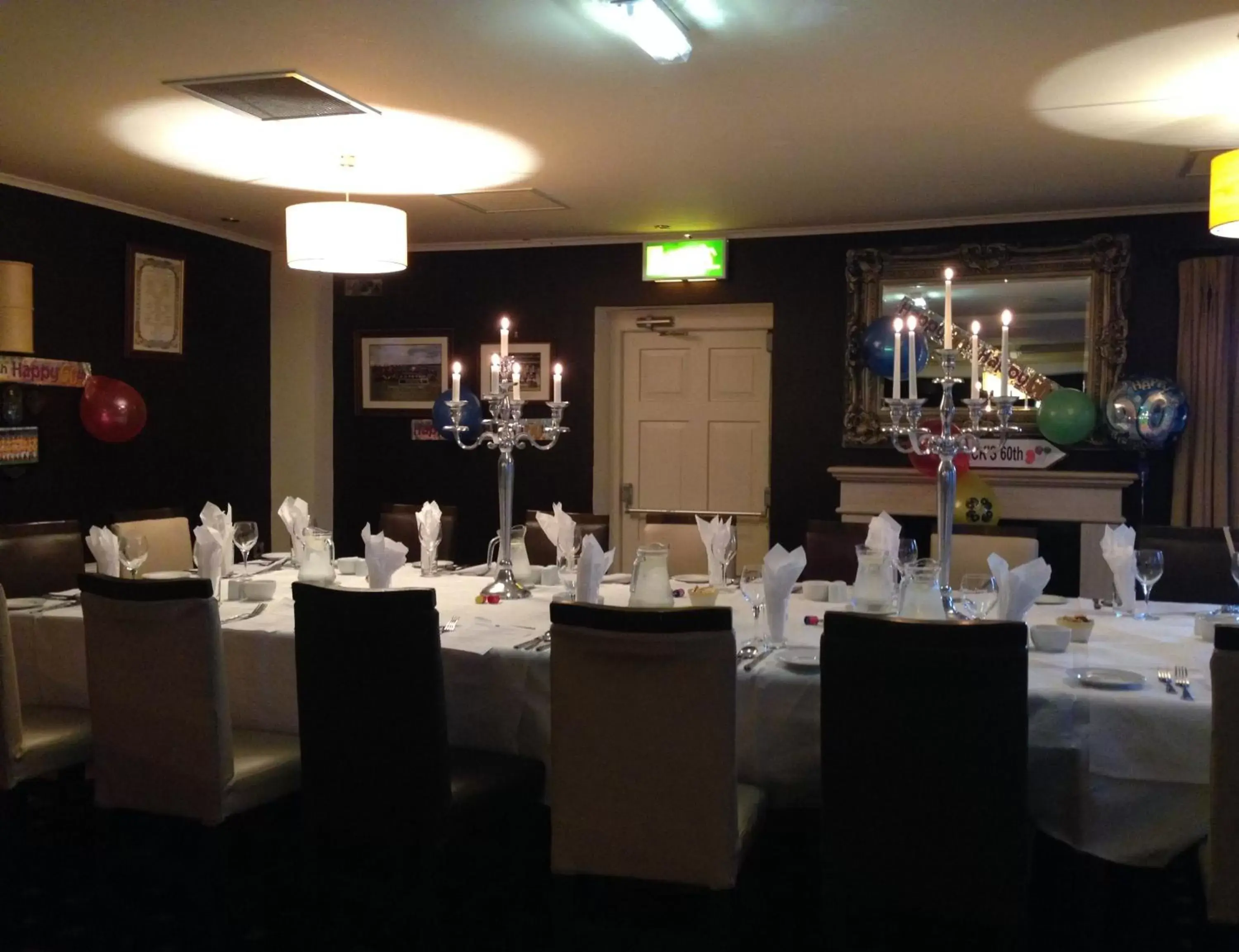 Banquet/Function facilities, Restaurant/Places to Eat in Hannon's Hotel