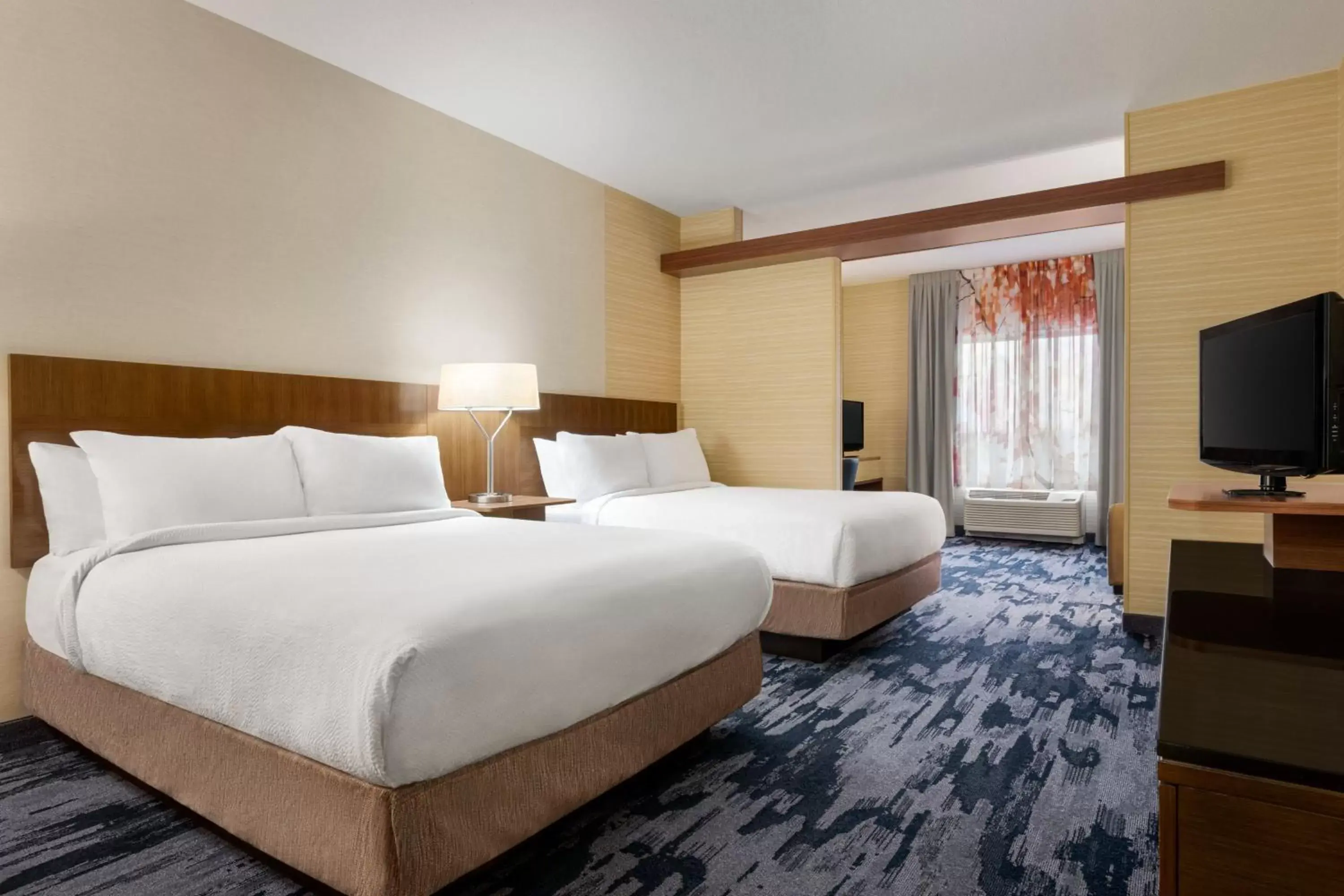 Photo of the whole room, Bed in Fairfield Inn & Suites by Marriott Hershey Chocolate Avenue