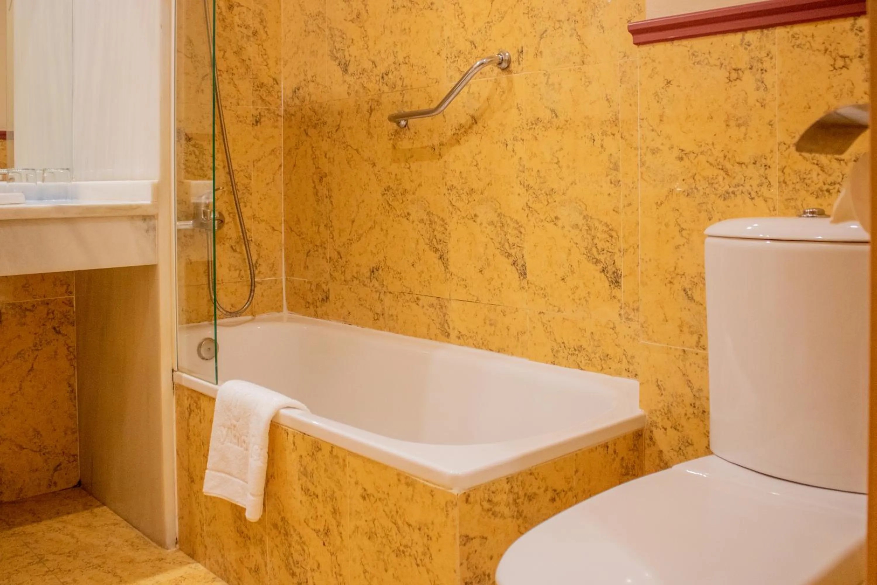 Toilet in YIT Vereda Real