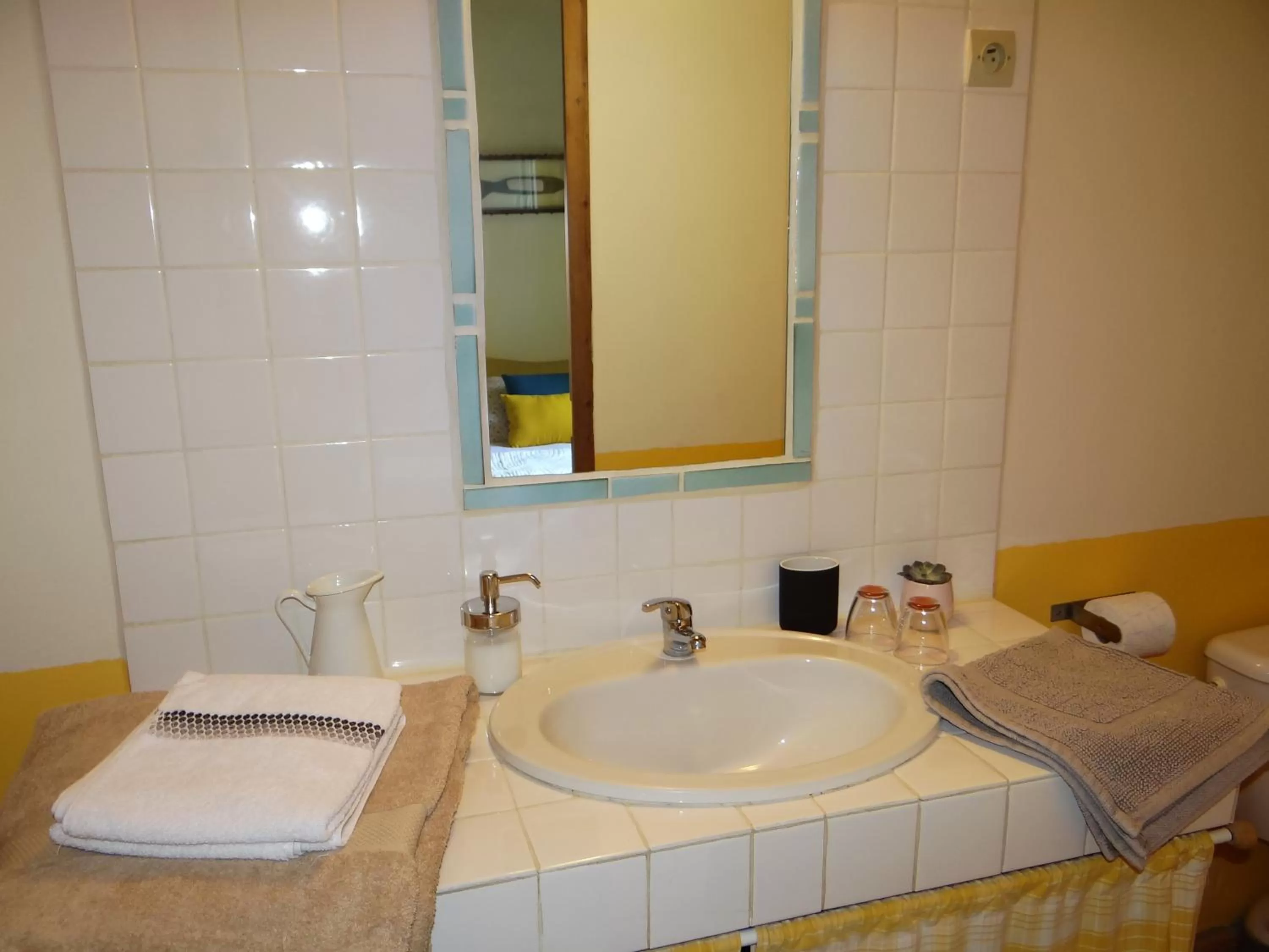 Bathroom in Aux berges du pont du gard