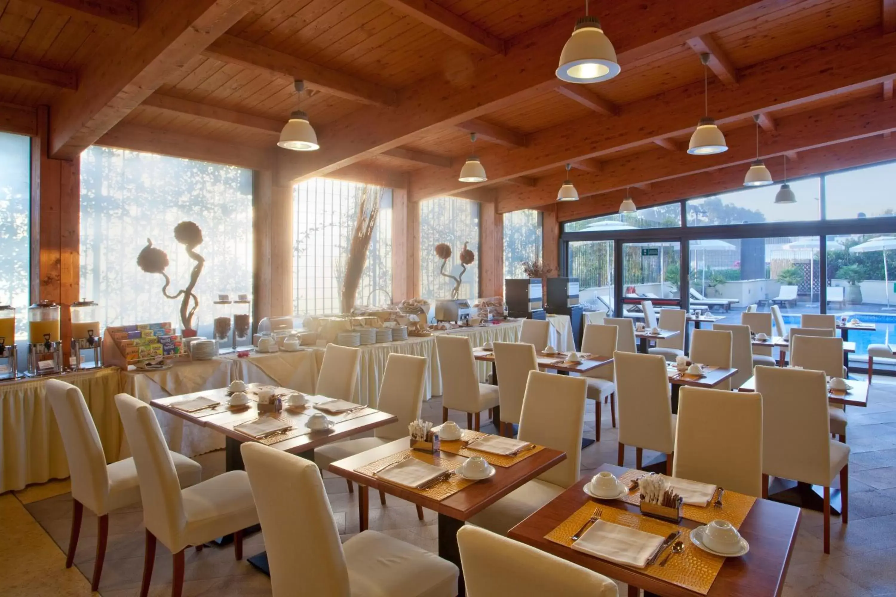 Restaurant/Places to Eat in Holiday Inn Cagliari, an IHG Hotel