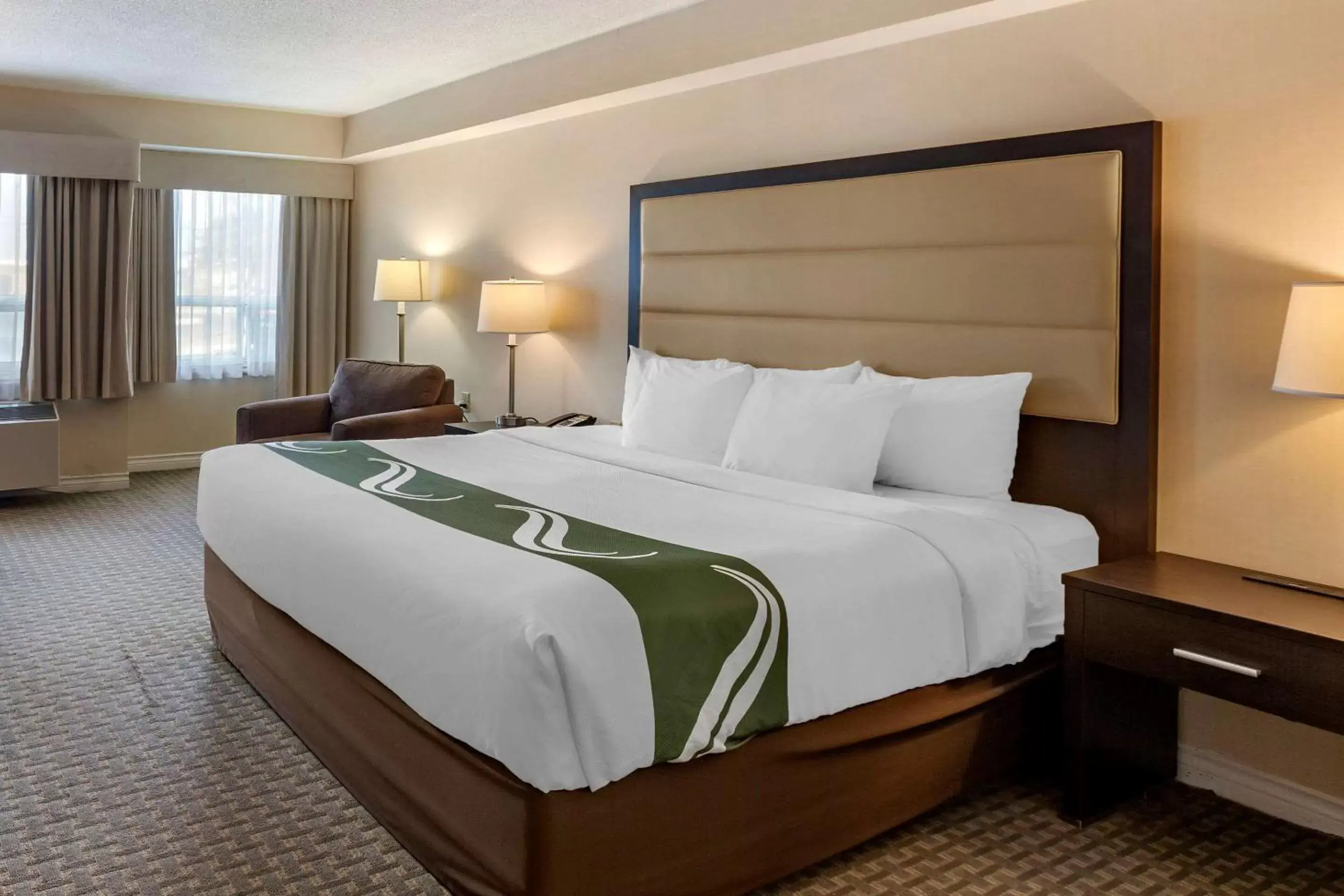 Bedroom in Quality Inn Airport West Bedroom in Quality Inn Airport West