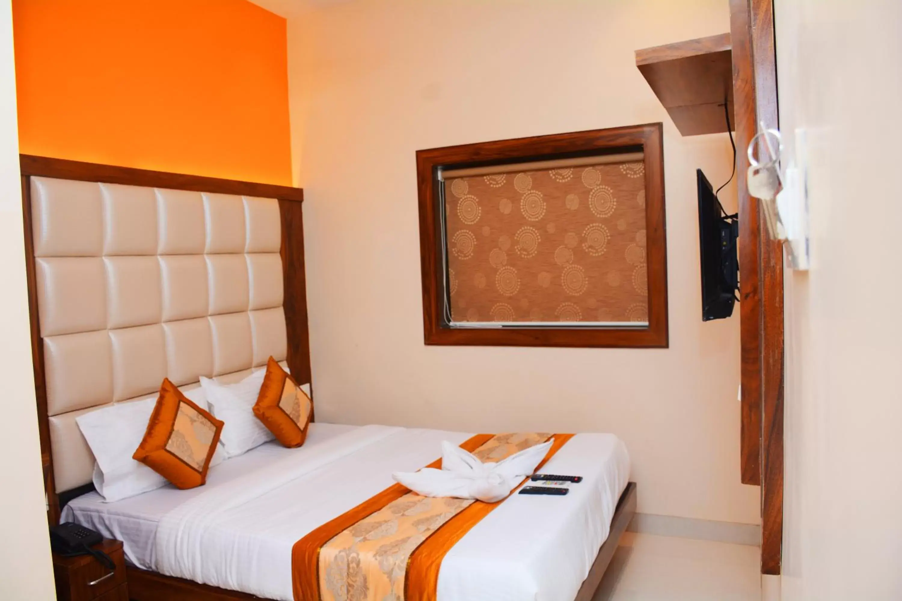 Deluxe Double Room - single occupancy in Hotel Nest N Rest - Mumbai Deluxe Double Room - single occupancy in Hotel Nest N Rest - Mumbai