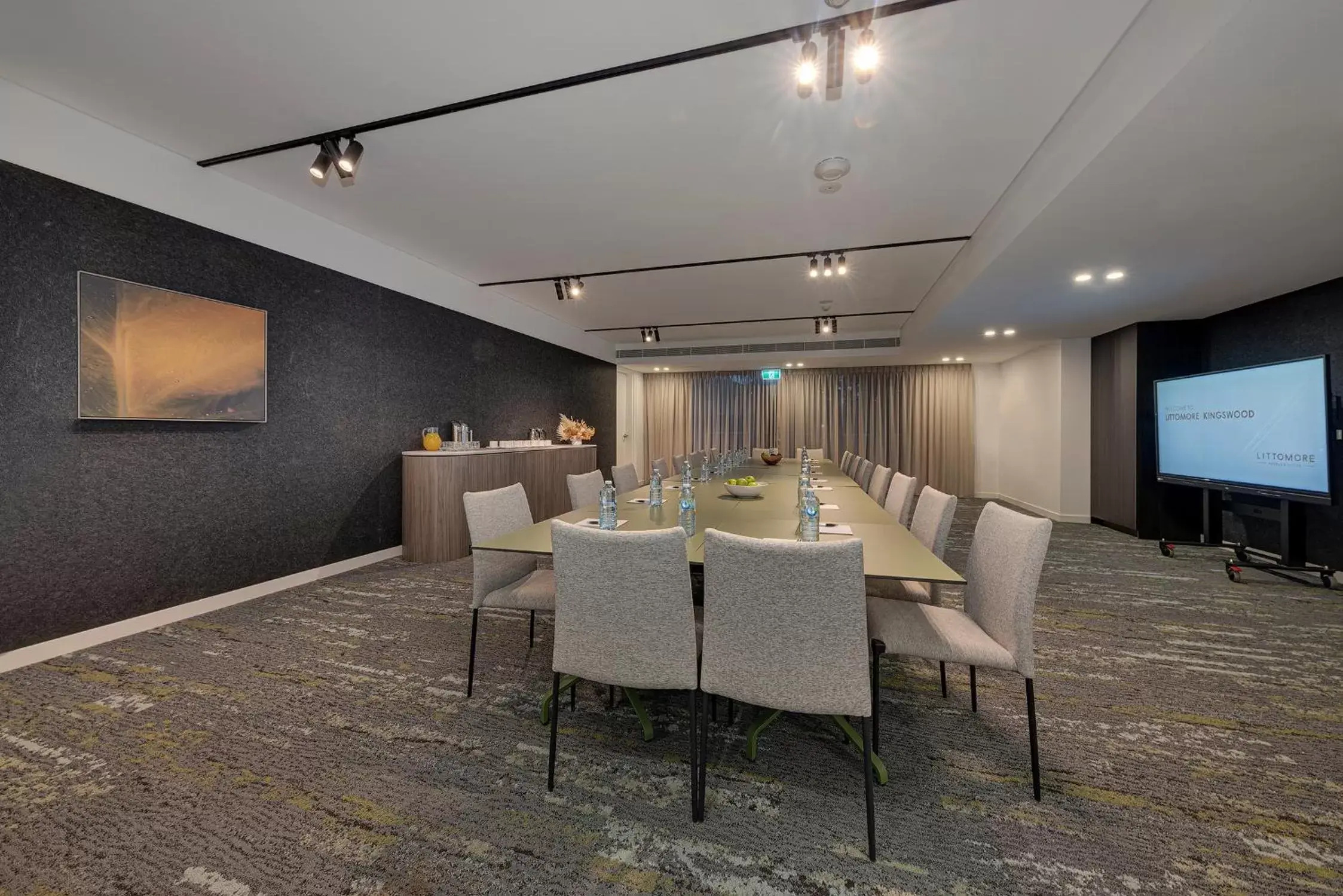 Meeting/conference room in Littomore Suites Kingswood