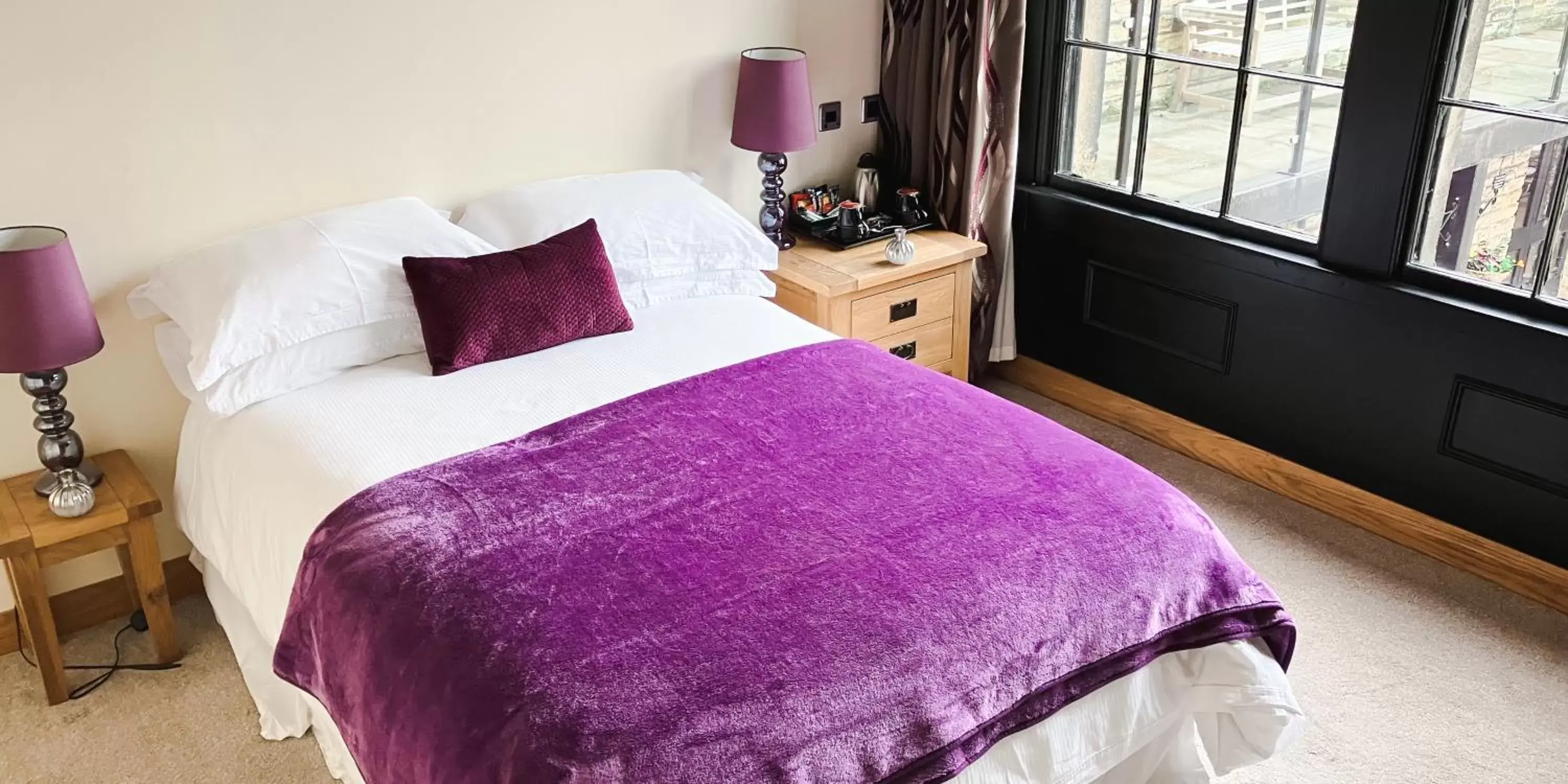 Bedroom, Bed in The Weavers Shed