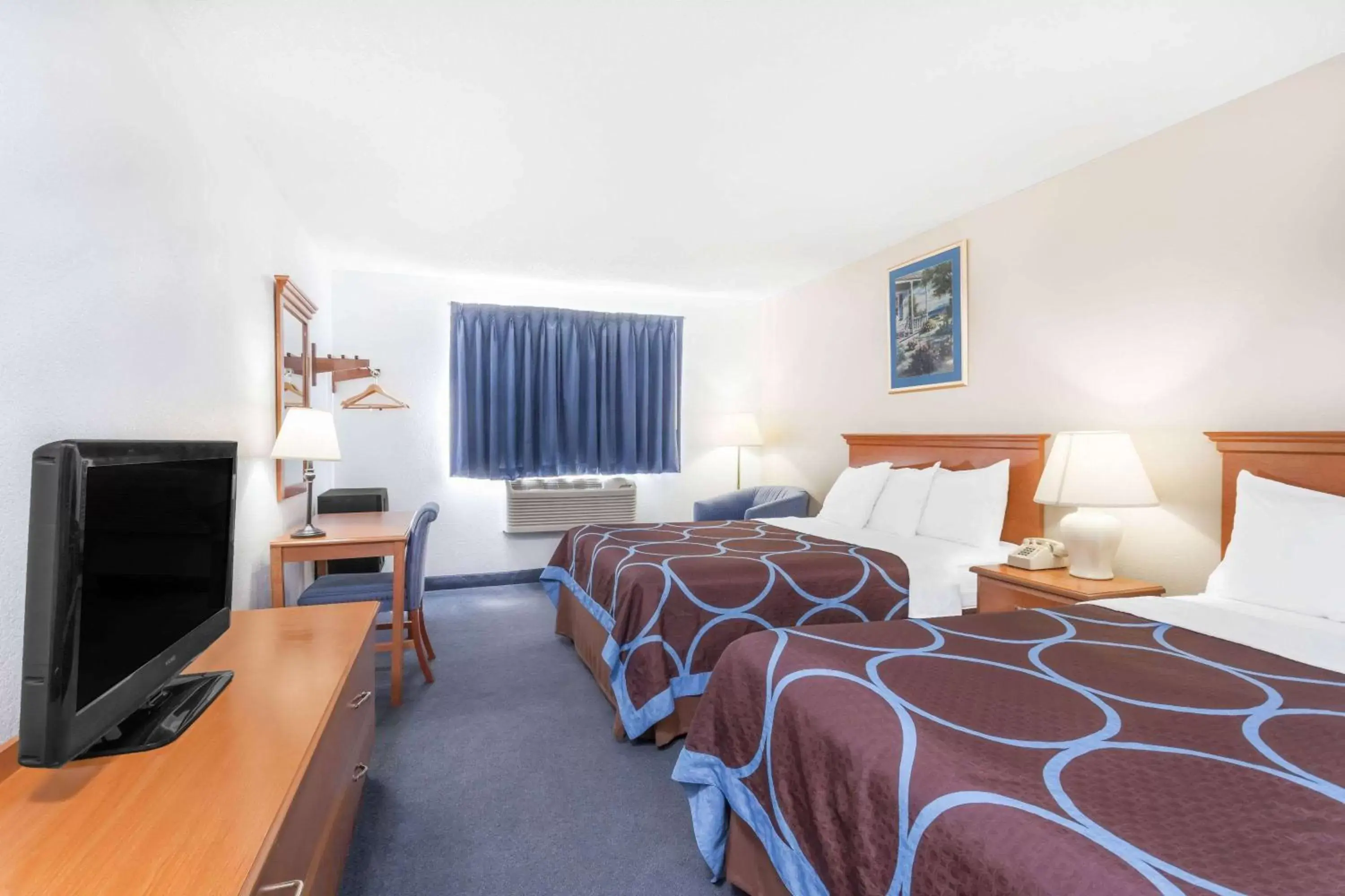Photo of the whole room, Bed in Super 8 by Wyndham Montgomery Maybrook Photo of the whole room, Bed in Super 8 by Wyndham Montgomery Maybrook