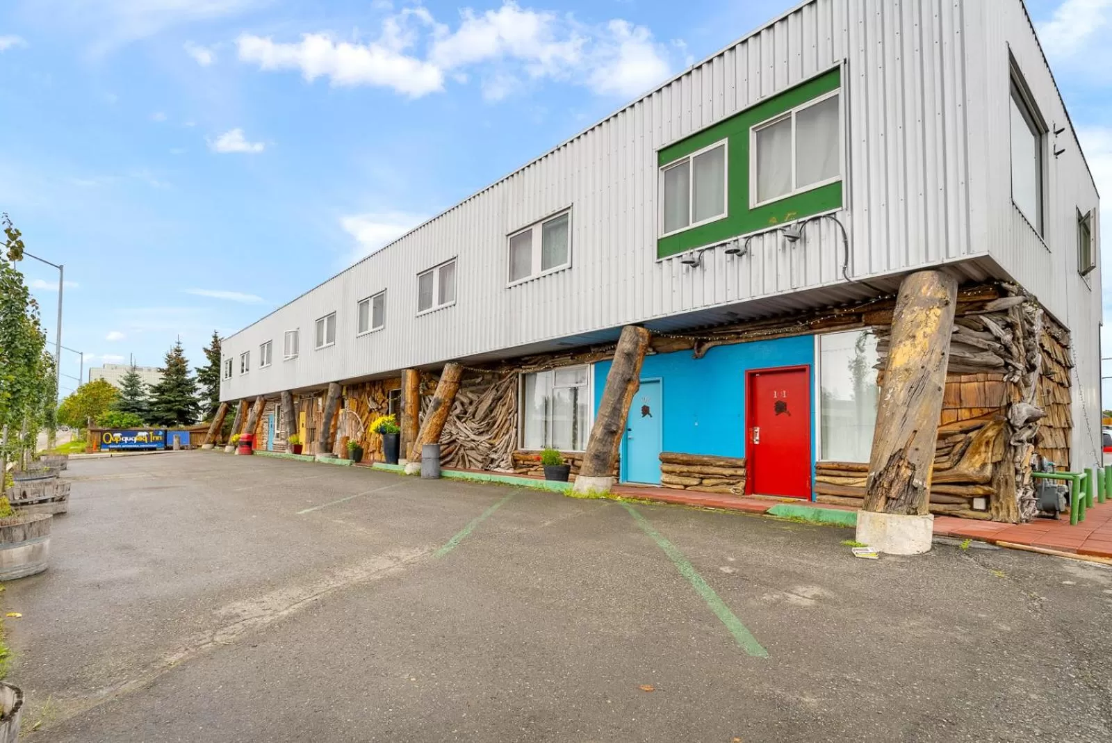 Property building in Qupqugiaq Inn