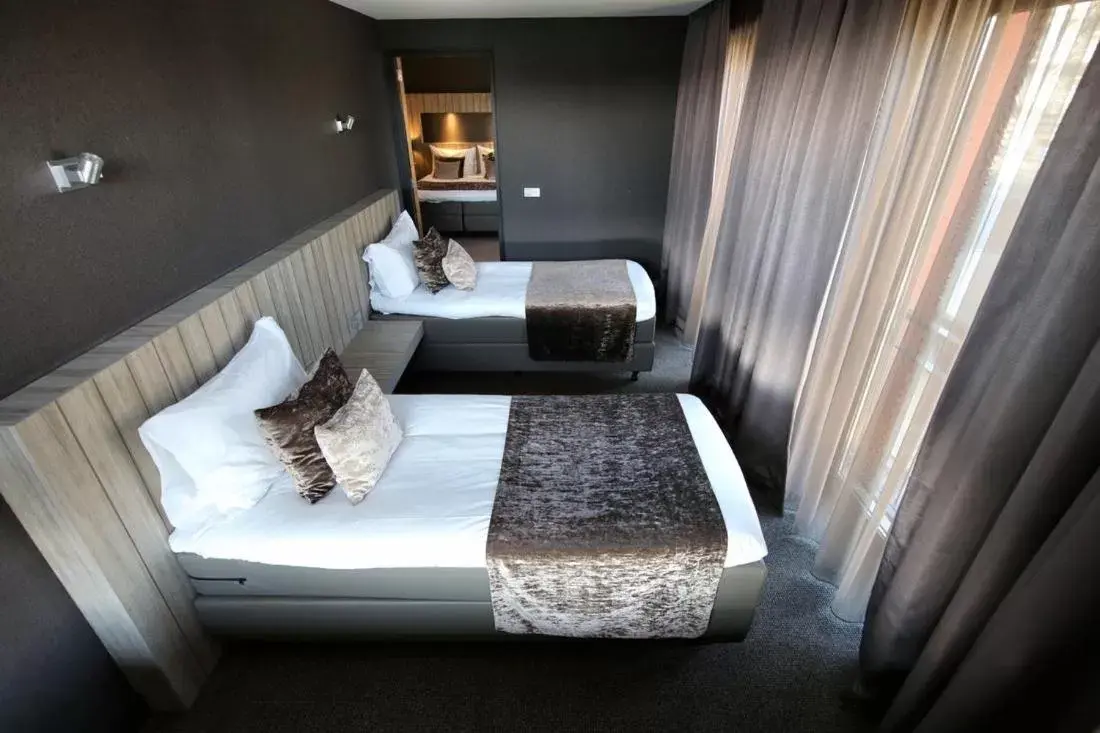 Bedroom, Bed in Van der Valk Hotel Middelburg
