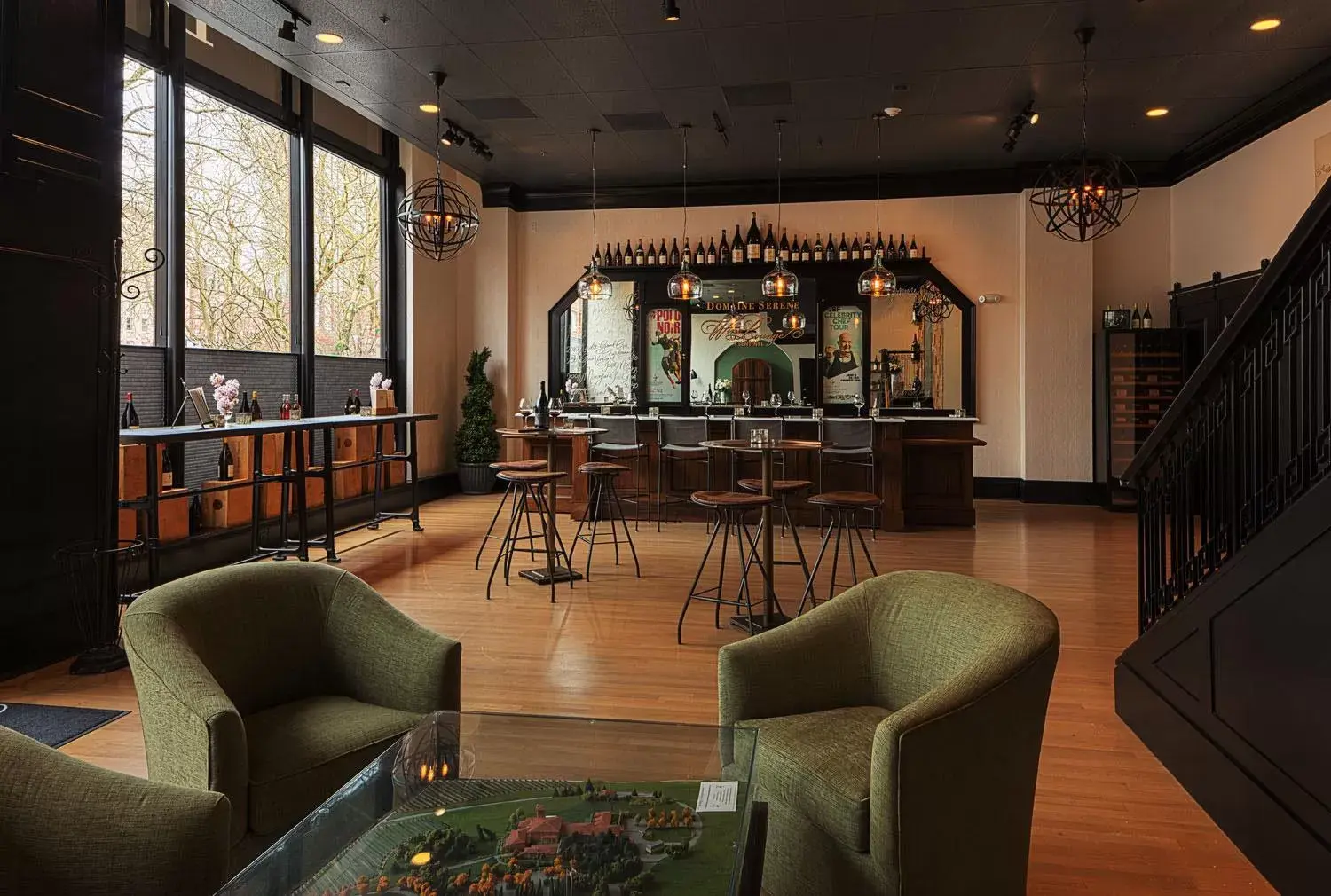 Lounge or bar in Sentinel Hotel Lounge or bar in Sentinel Hotel