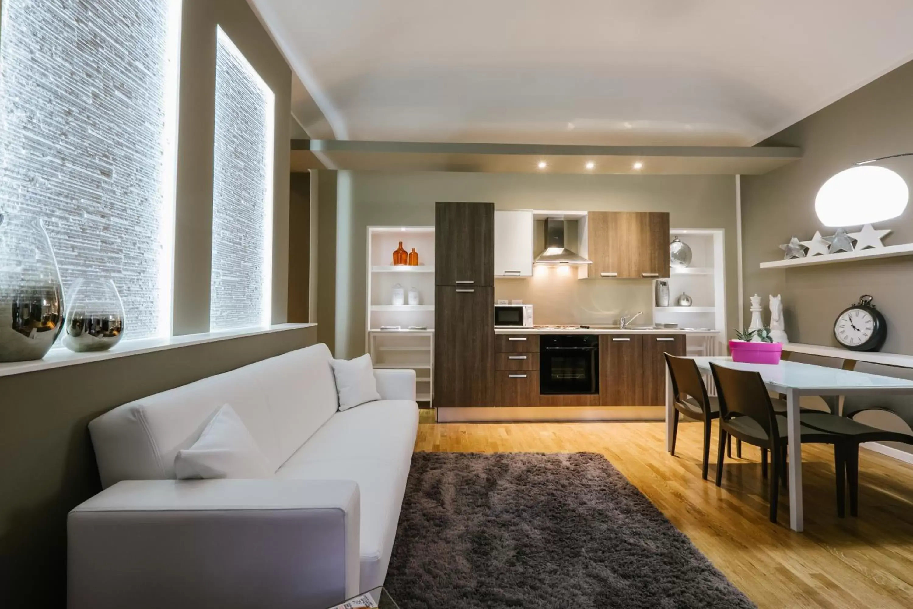 Kitchen or kitchenette, Seating Area in Apart Hotel Torino