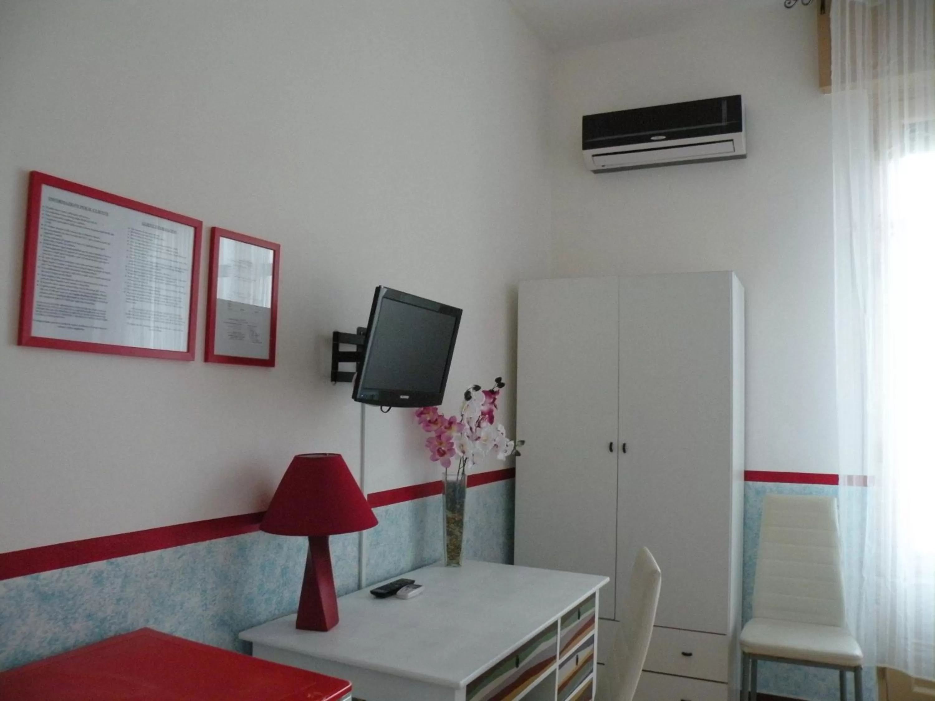 Photo of the whole room, Bed in Hostel Josef