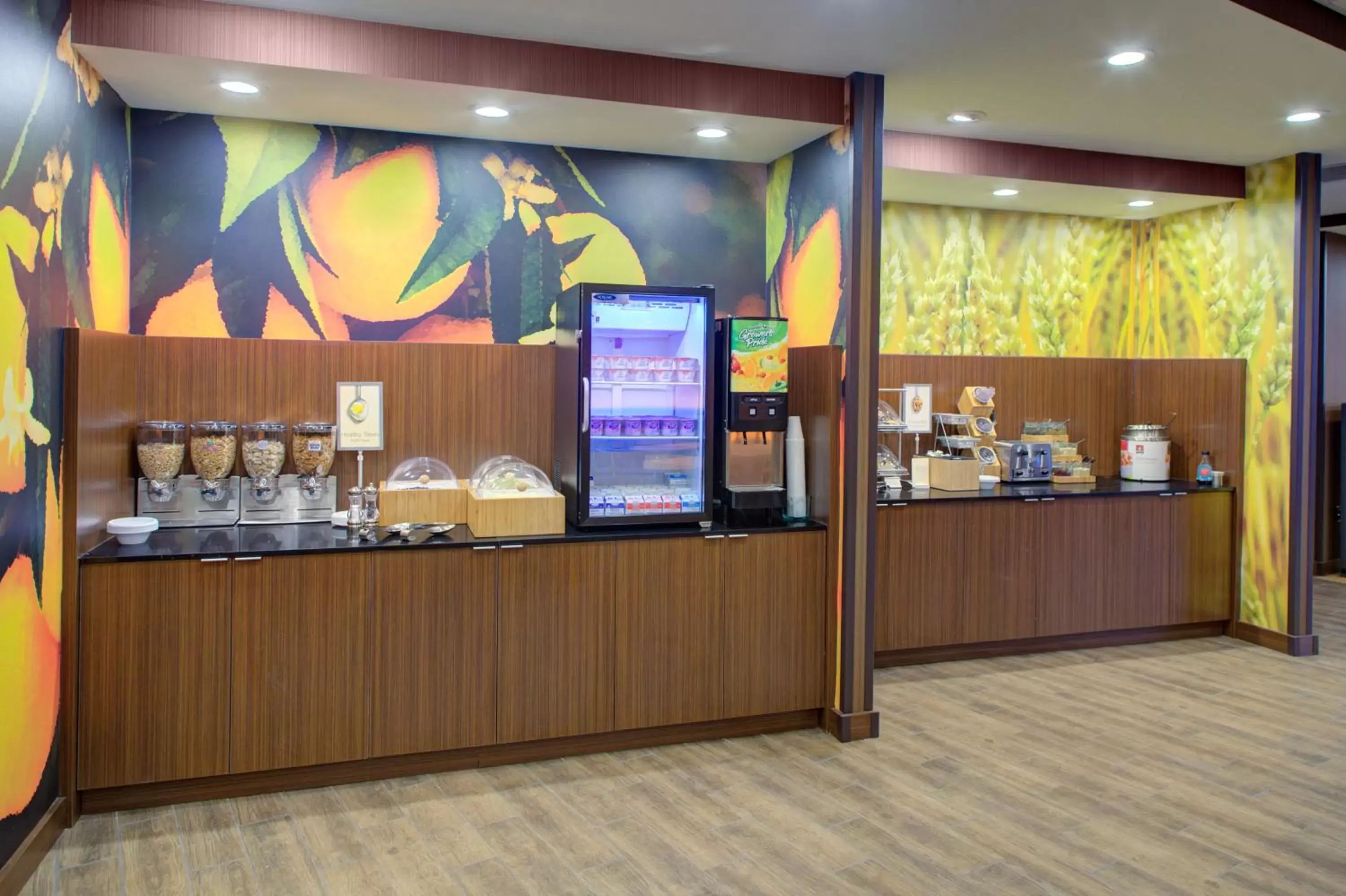 Restaurant/Places to Eat in Fairfield Inn & Suites by Marriott Detroit Canton