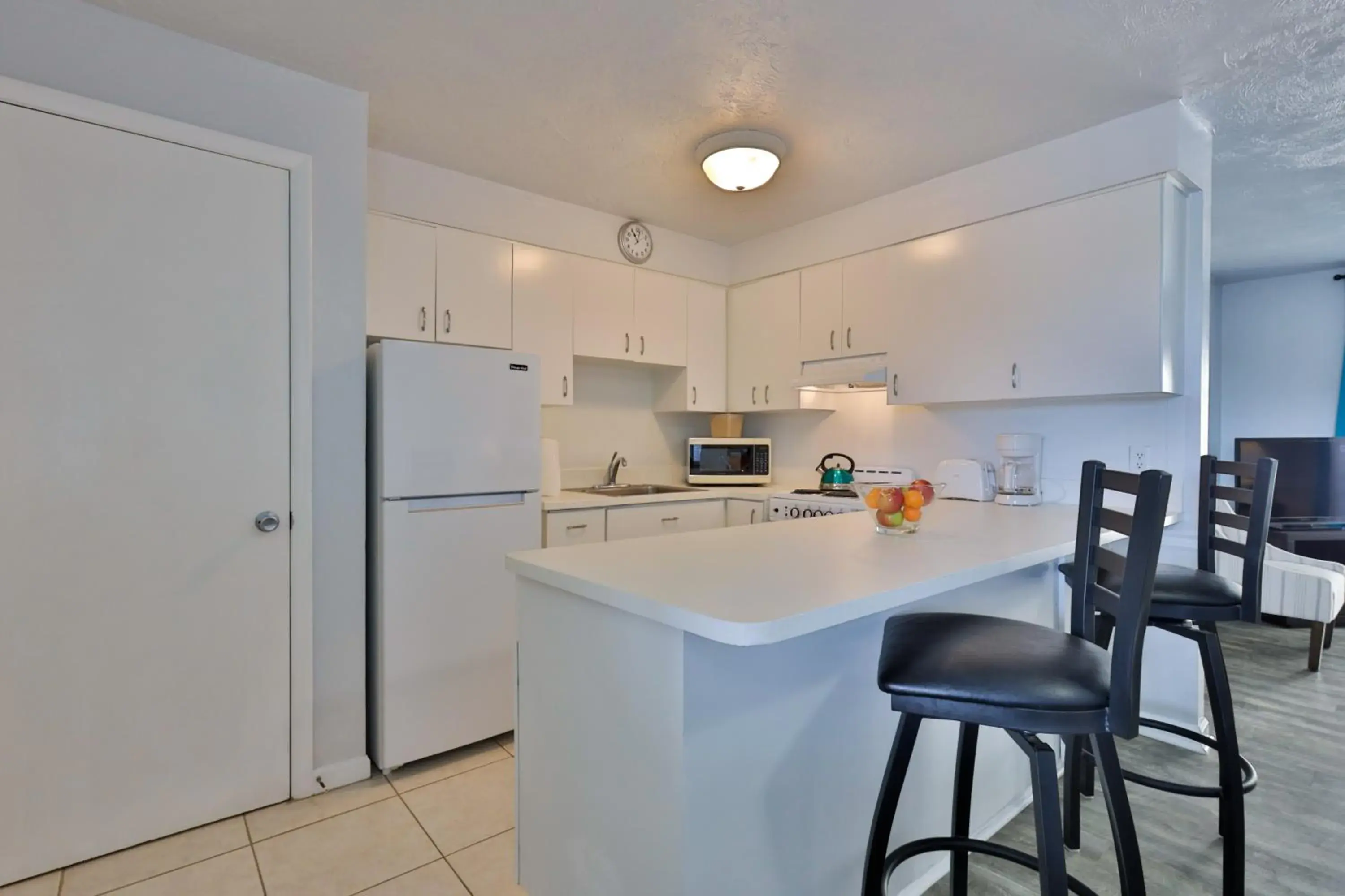 Kitchen/Kitchenette in Coastal Waters