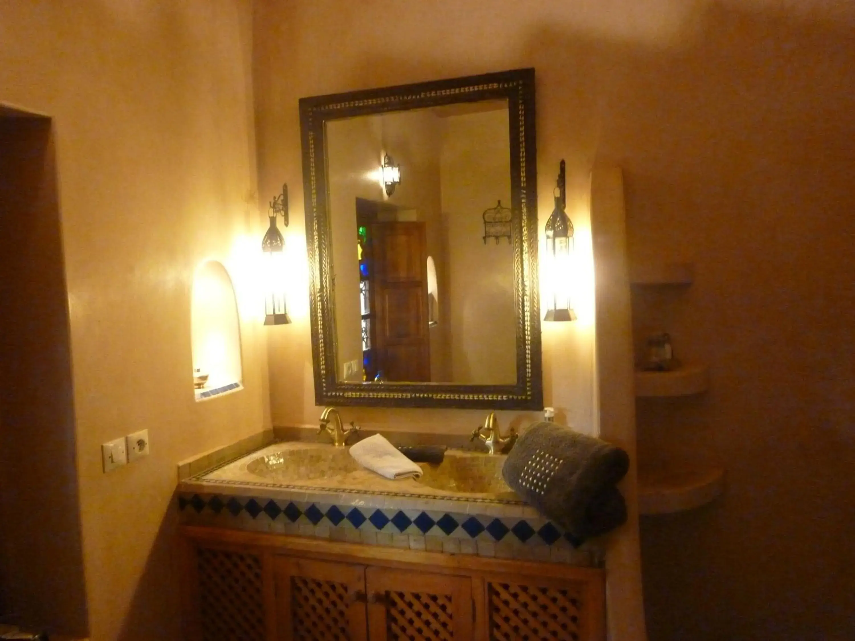 Bathroom in Riad Les Trois Palmiers El Bacha