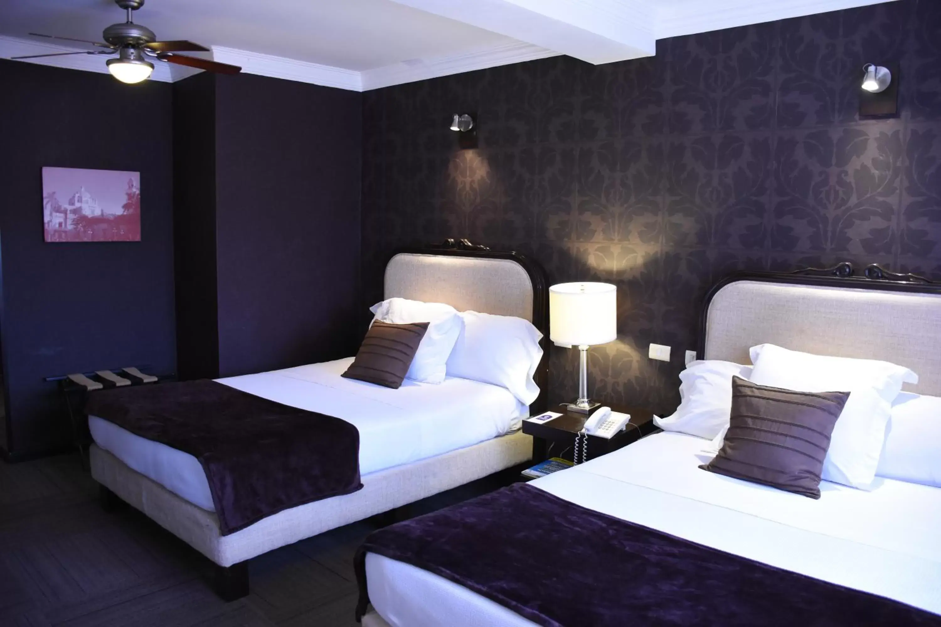 Photo of the whole room, Bed in Hotel Clara Luna