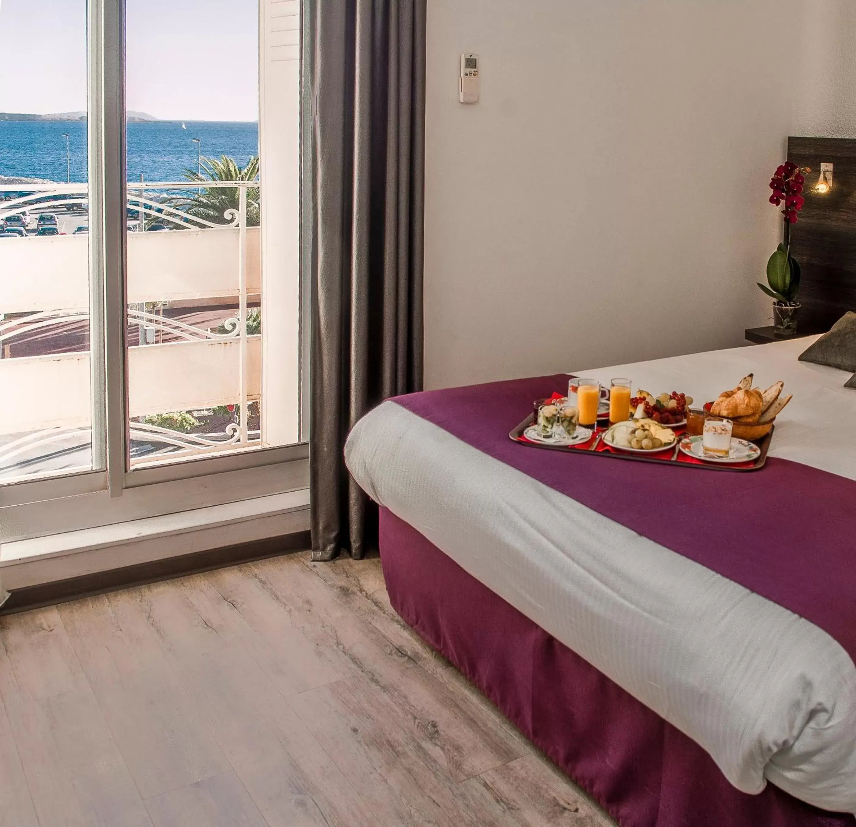 Double Room with Sea View in Hotel de la Baie