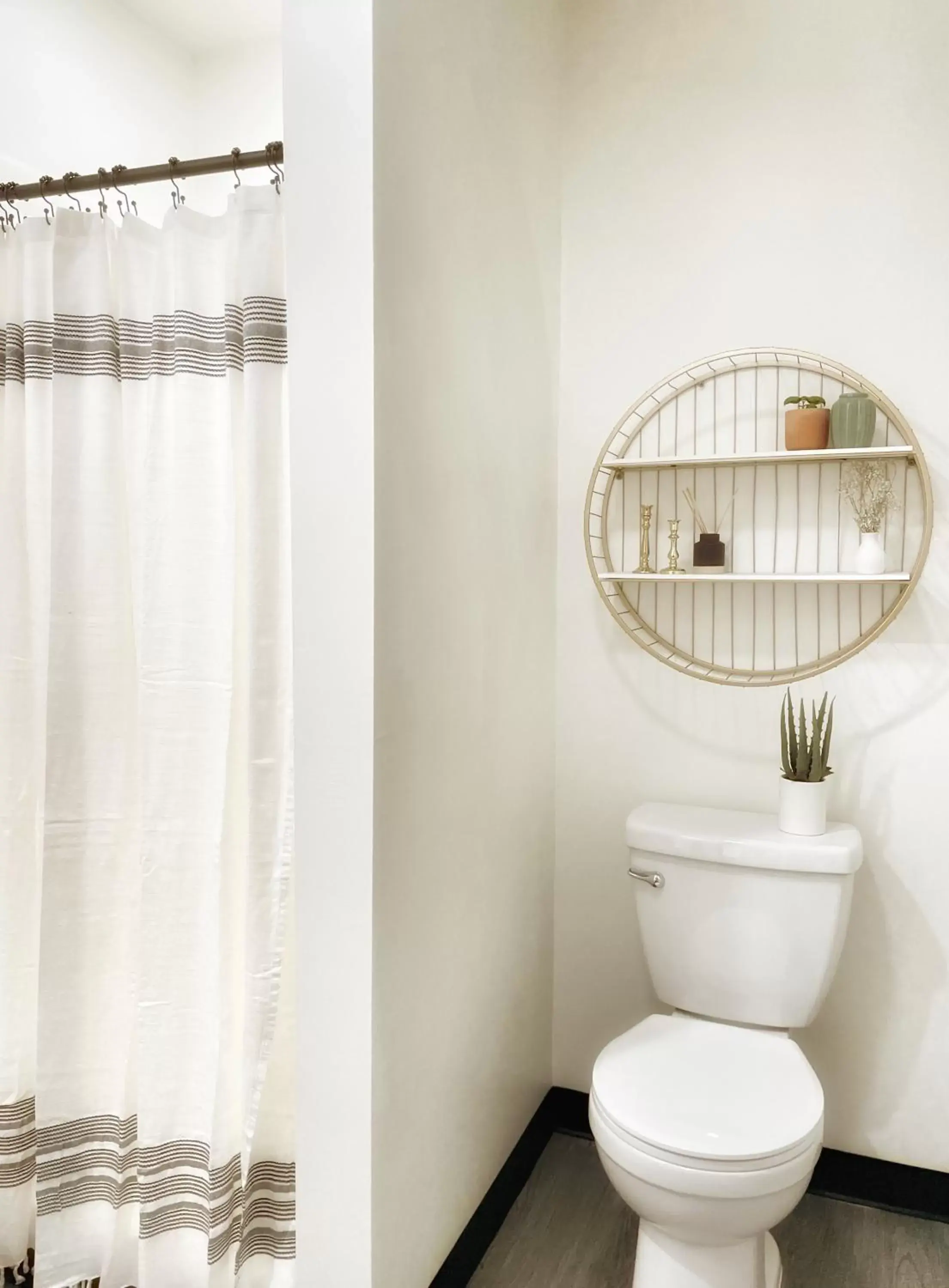 Shower, Bathroom in The Shack Inn