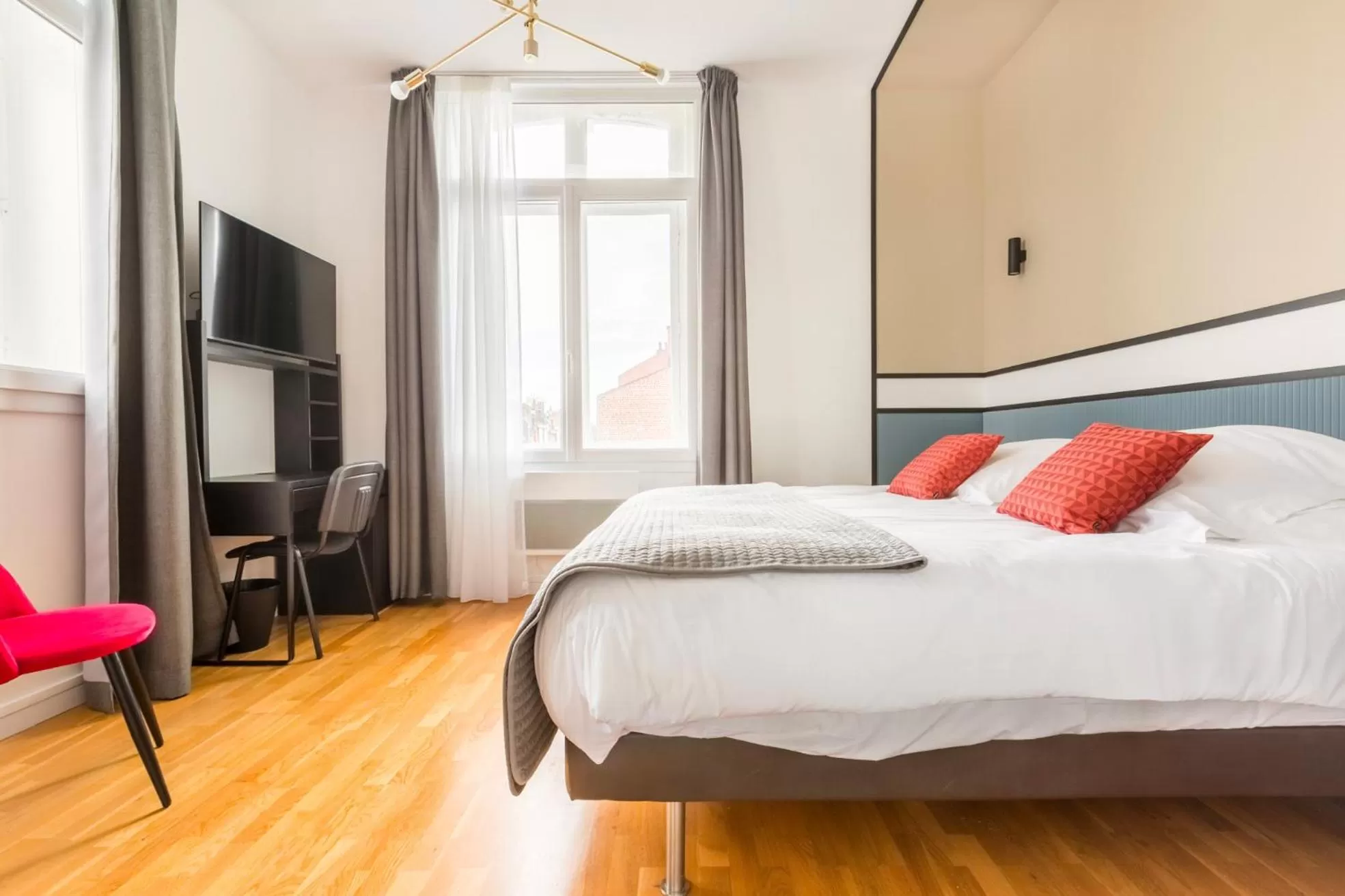 Bedroom, Bed in Au Chat Qui Dort Lille - Villa Gounod