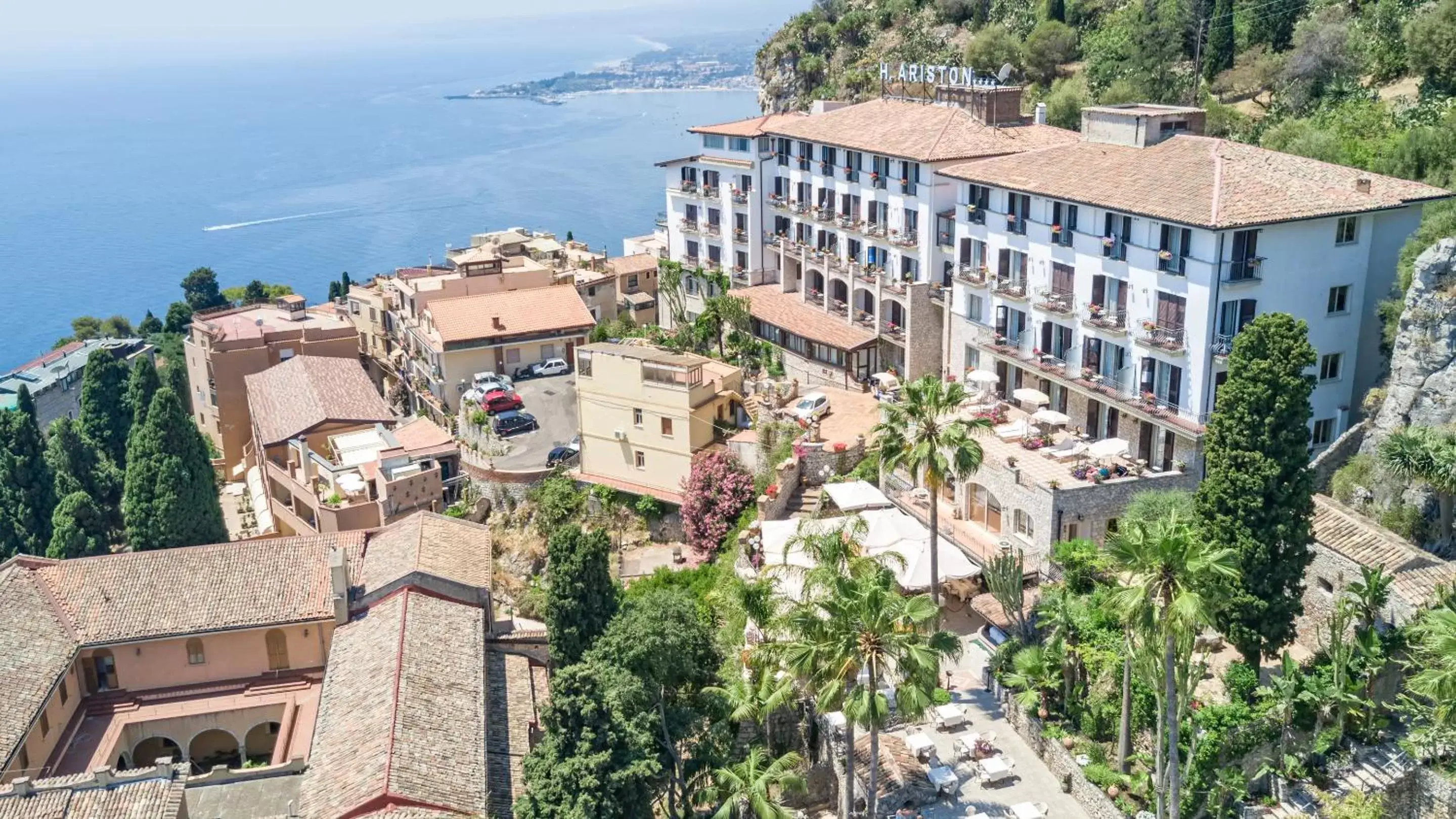 Bird's eye view, Bird's-eye View in Hotel Ariston and Palazzo Santa Caterina