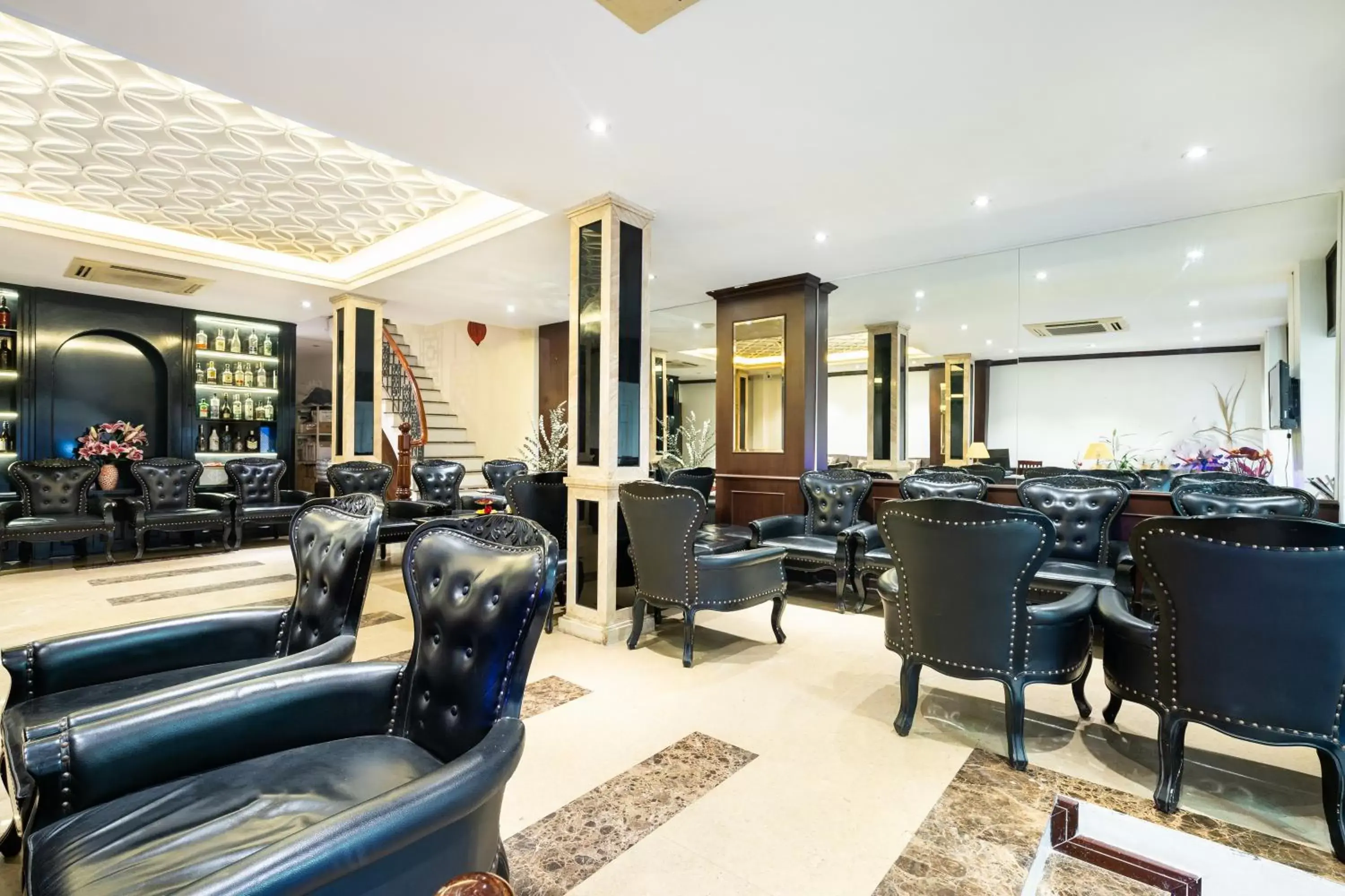 Lounge or bar in Hanoi Memory Premier Hotel & Spa Lounge or bar in Hanoi Memory Premier Hotel & Spa