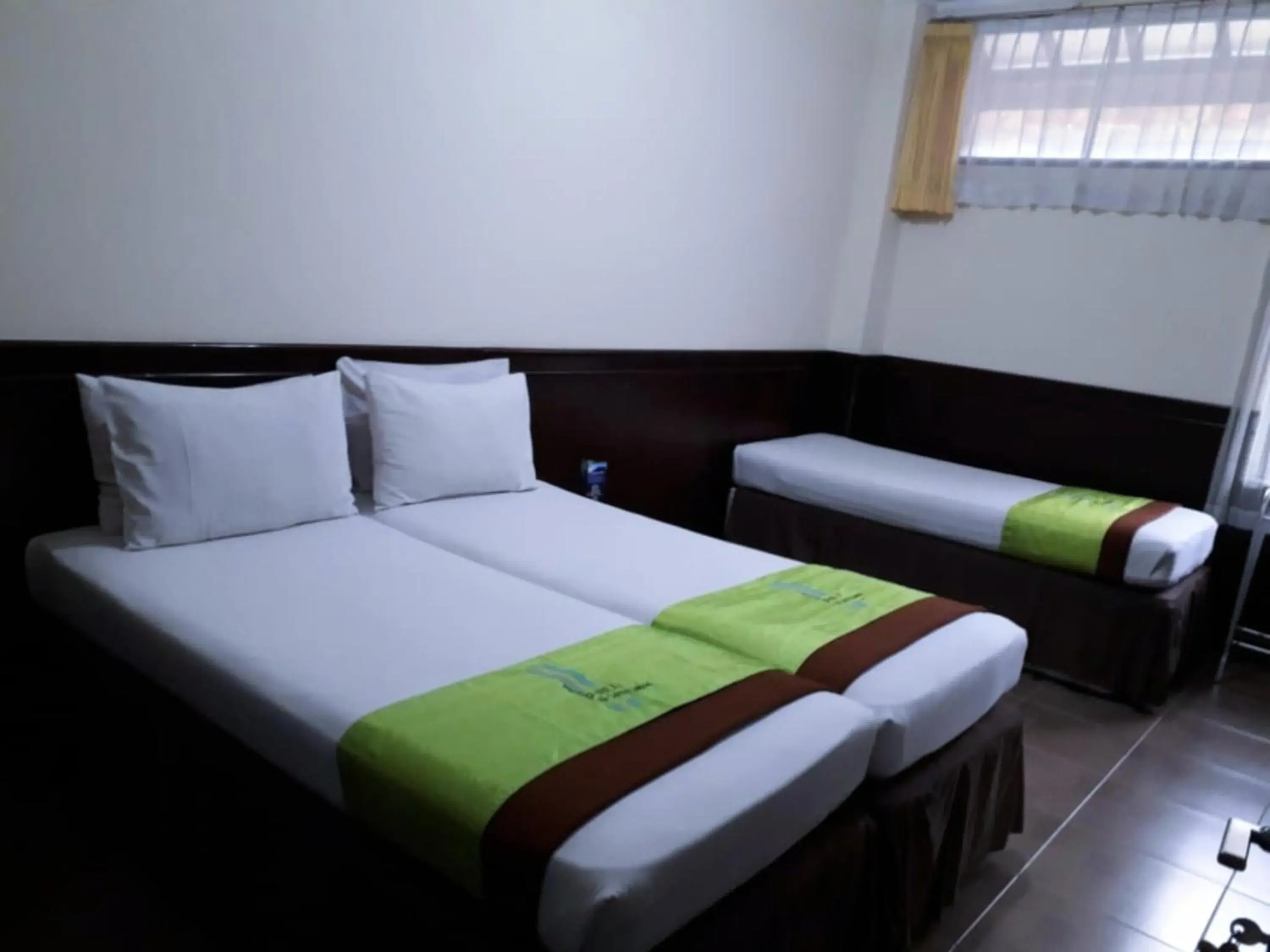 Bedroom, Bed in Hotel Bumi Makmur Indah Lembang