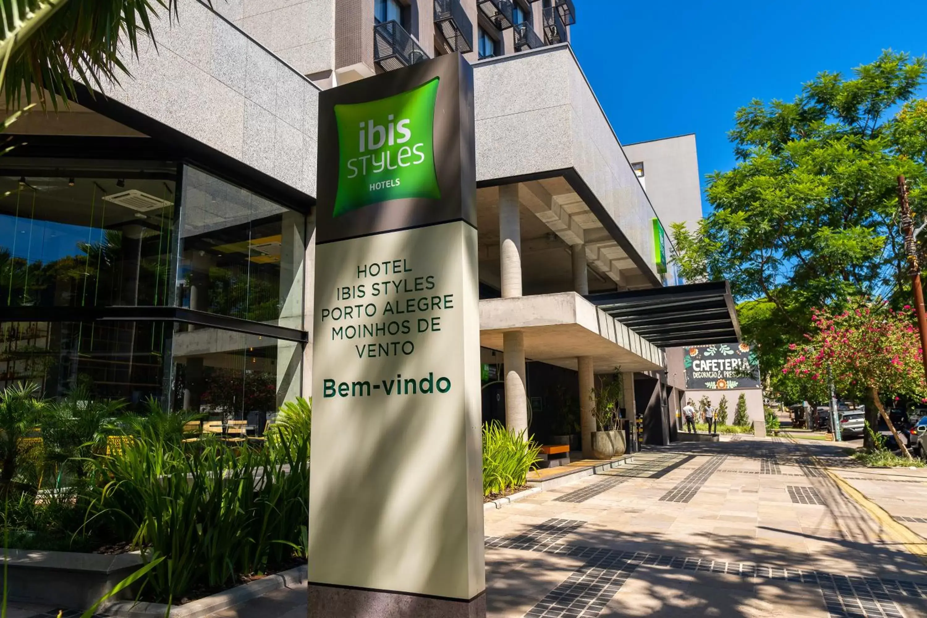 Facade/entrance, Property Building in ibis Styles Porto Alegre Moinhos de Vento