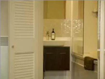 Bathroom, Kitchen/Kitchenette in Terra Vive Suites & Apartments