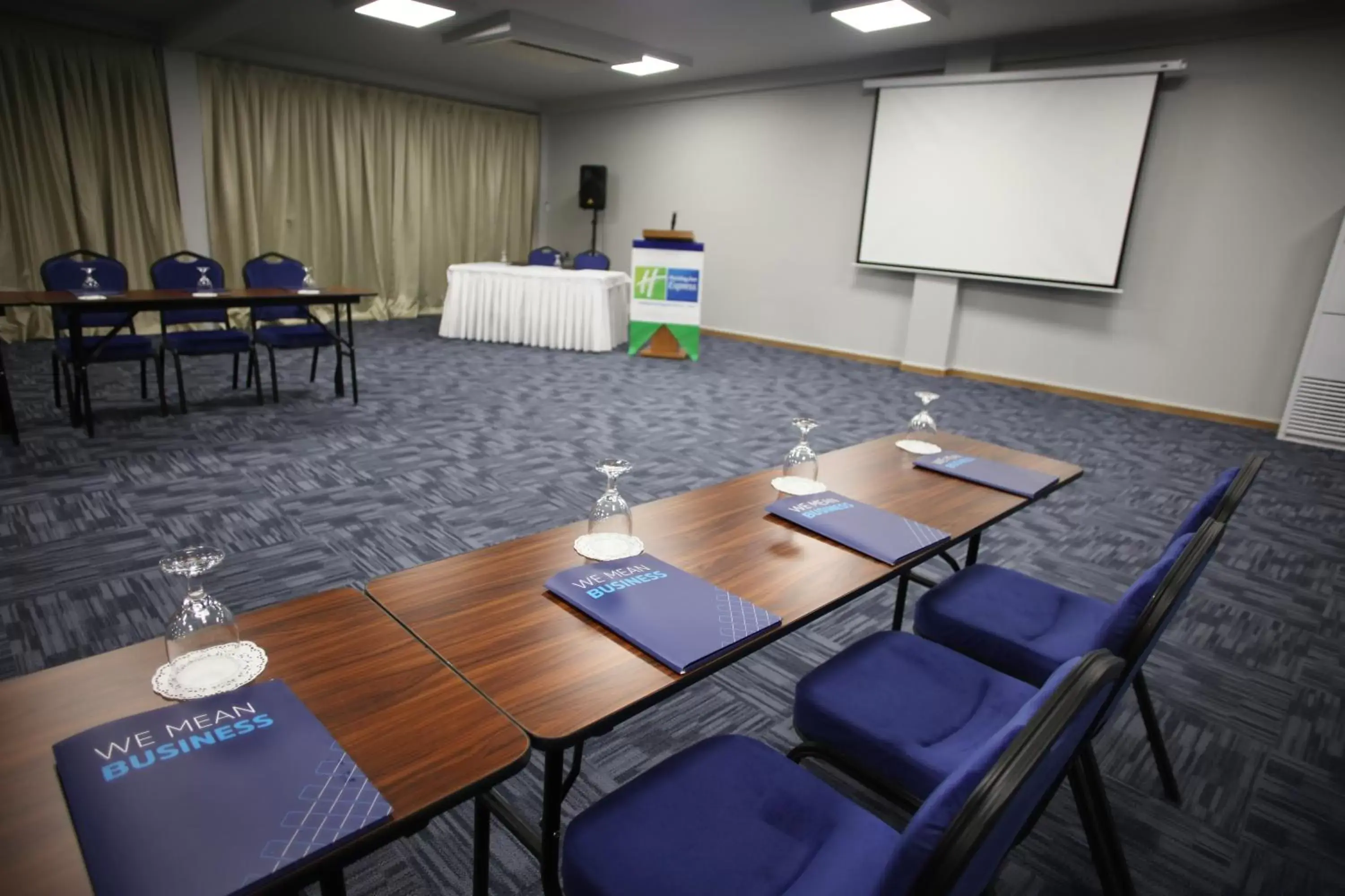 Meeting/conference room, Business Area/Conference Room in Holiday Inn Express Manisa-West, an IHG Hotel