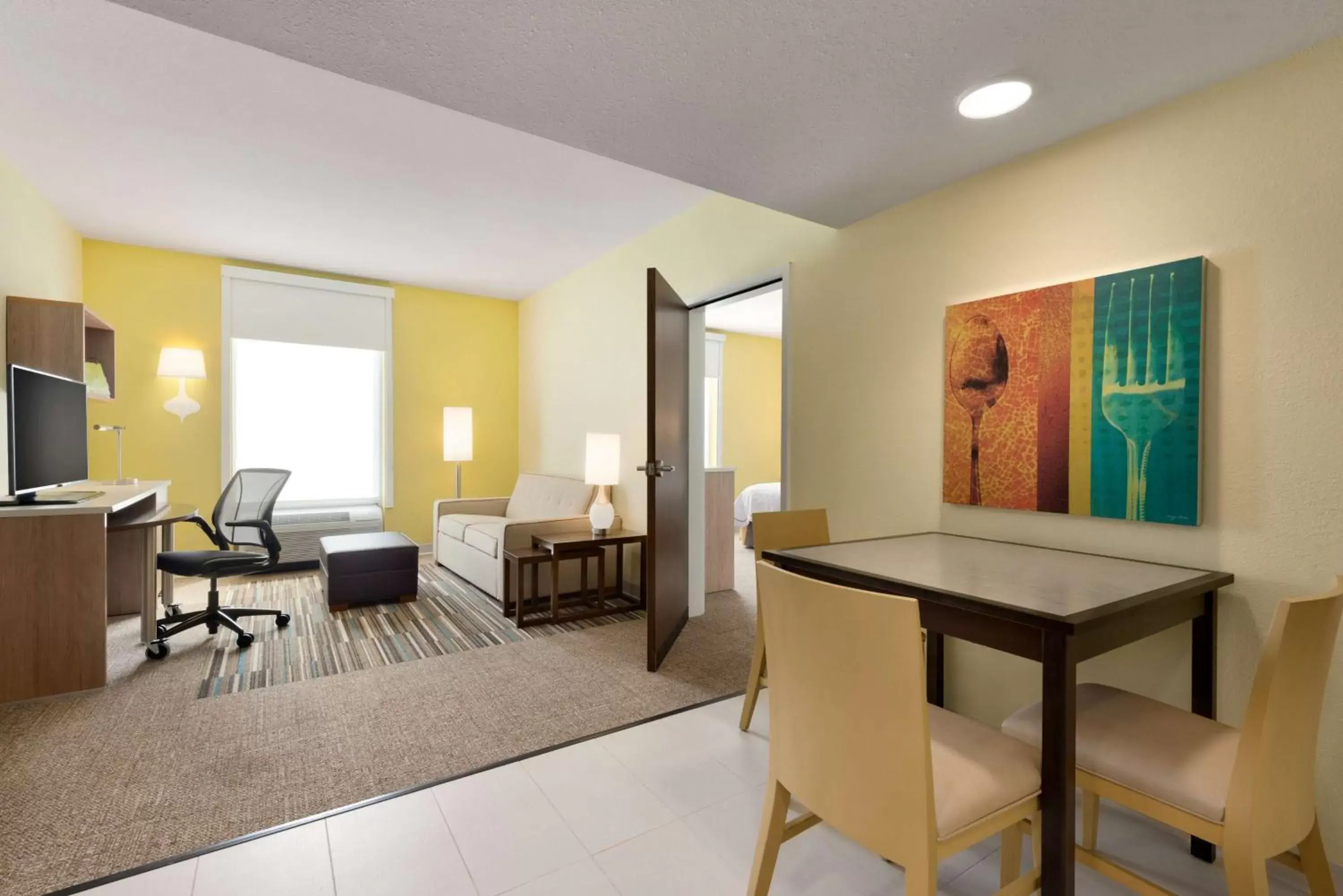 Bedroom, Dining Area in Home2 Suites By Hilton-Cleveland Beachwood