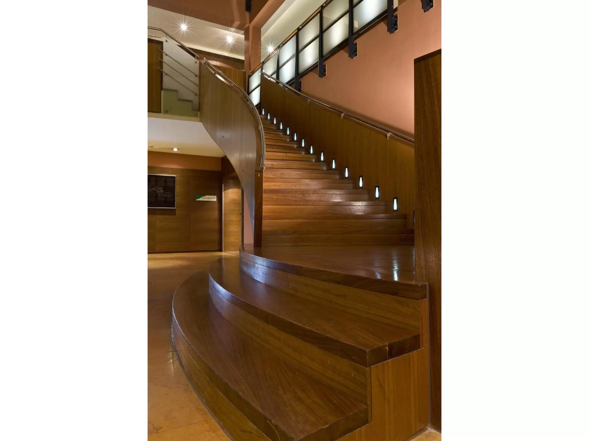 Lobby or reception in SORAT Insel-Hotel Regensburg