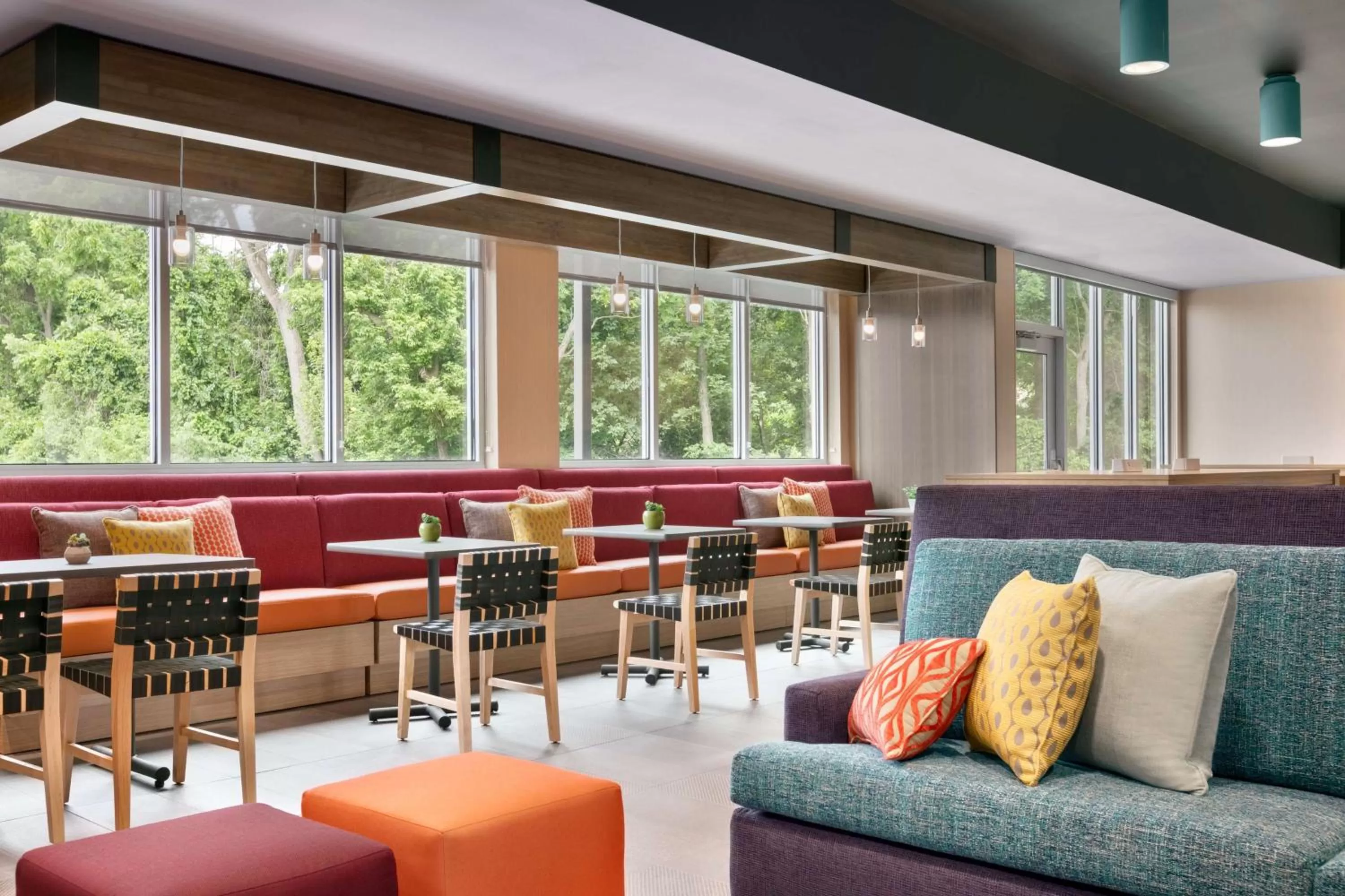 Lobby or reception in Tru By Hilton Easton