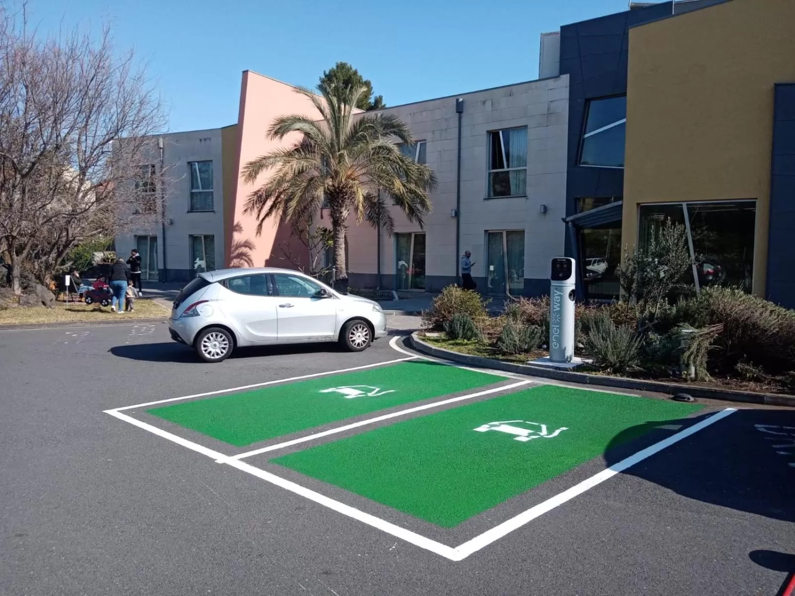 Parking in ibis Styles Catania Acireale