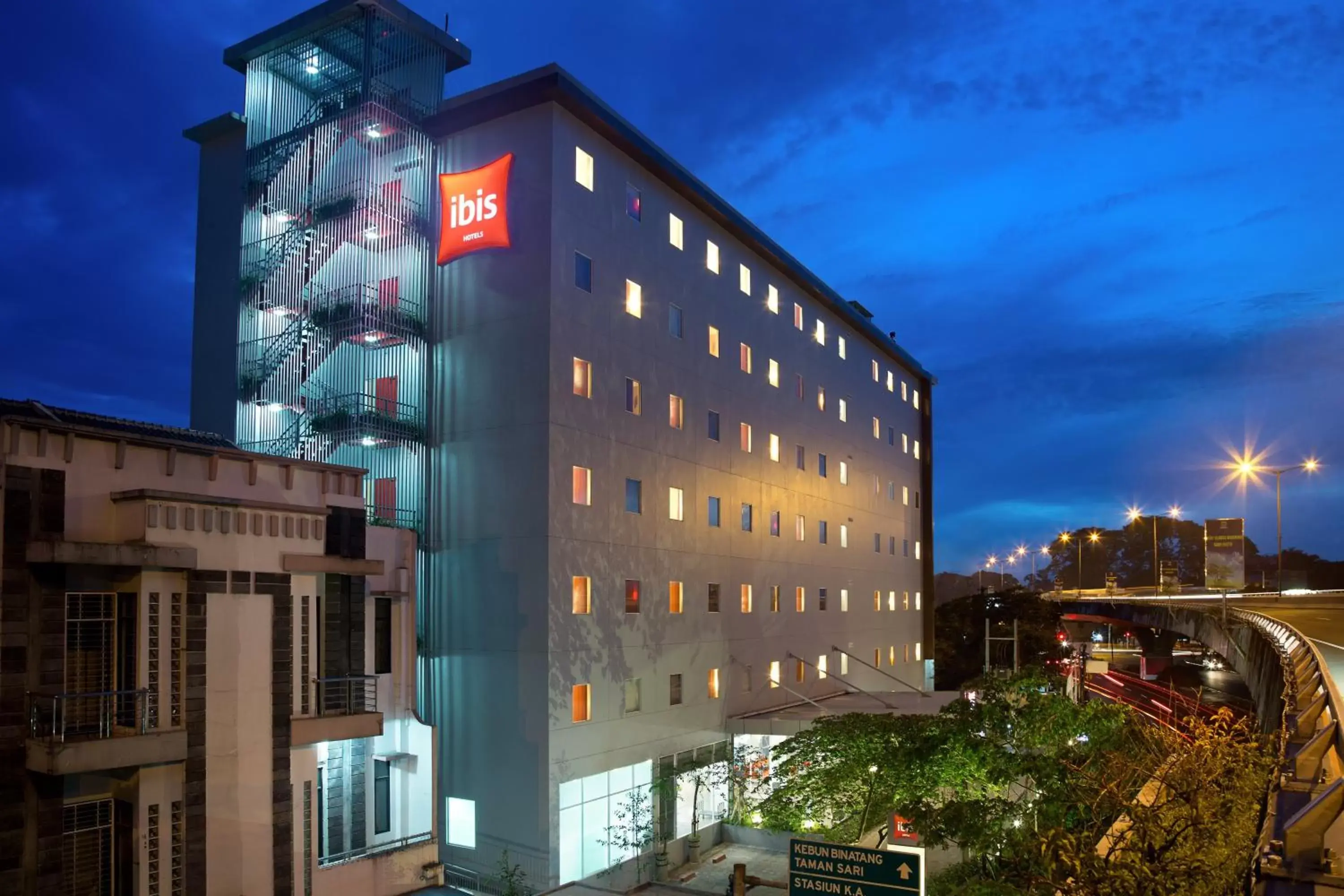 Facade/entrance, Property Building in Ibis Bandung Pasteur