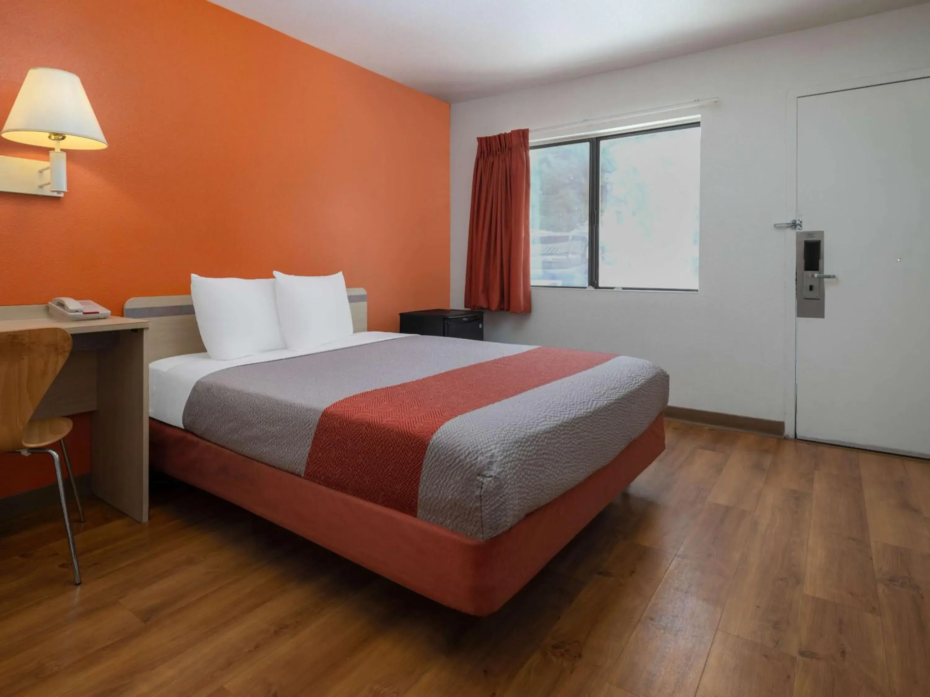 Bedroom, Bed in Motel 6-Oceanside, CA