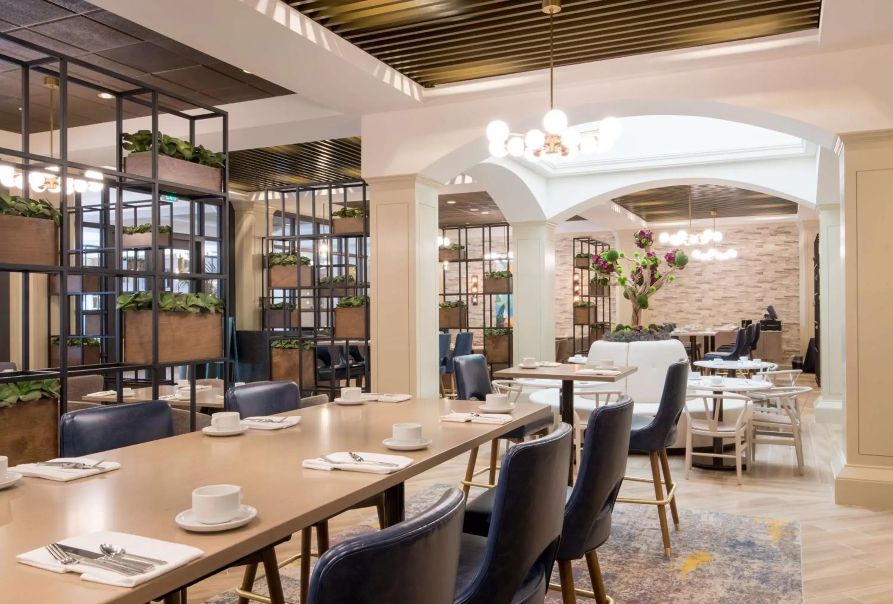 Dining area, Restaurant/Places to Eat in DoubleTree by Hilton San Diego-Mission Valley