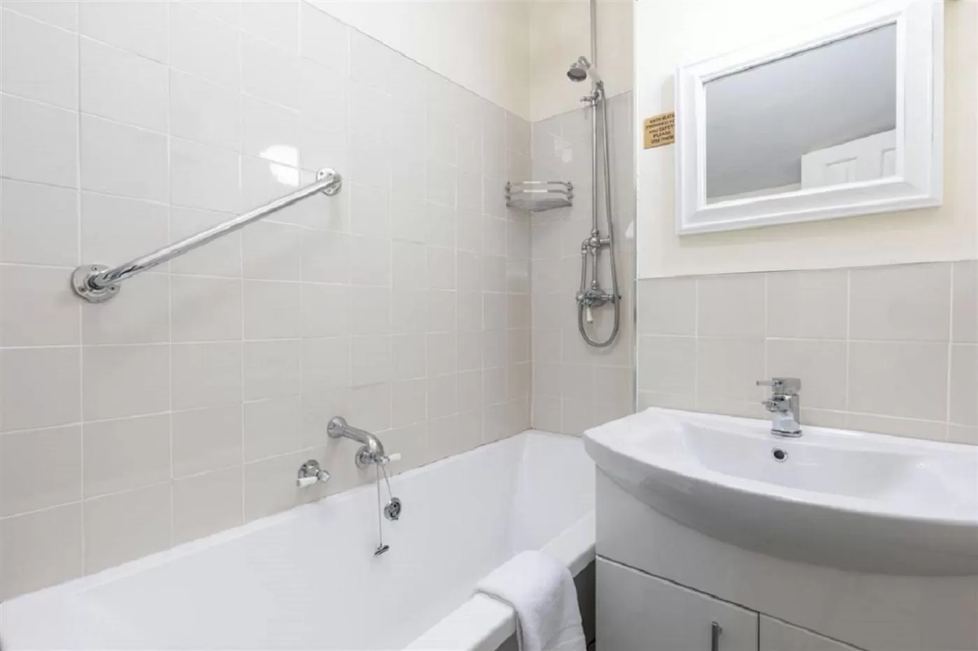 Bathroom in Abbeyglen Castle Hotel