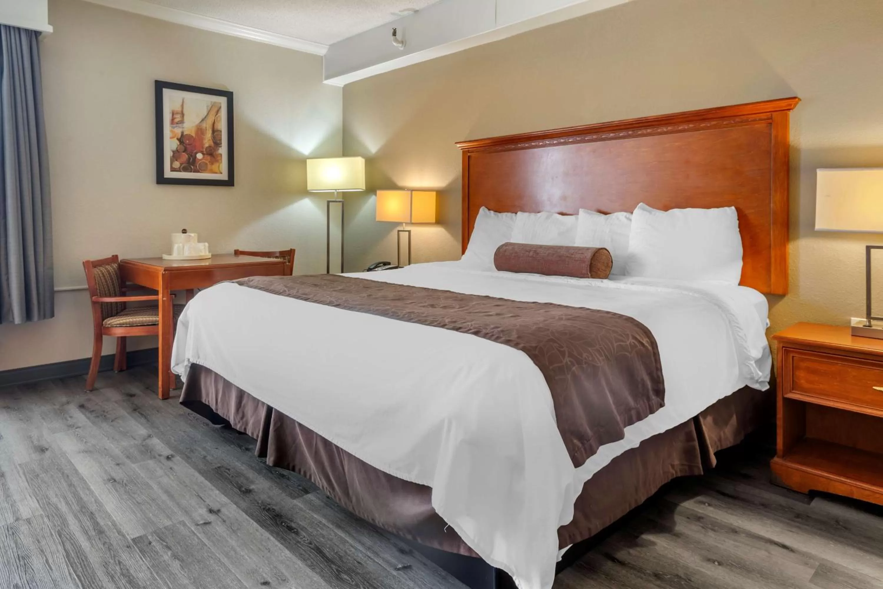 Bedroom in Best Western Fort Washington Inn