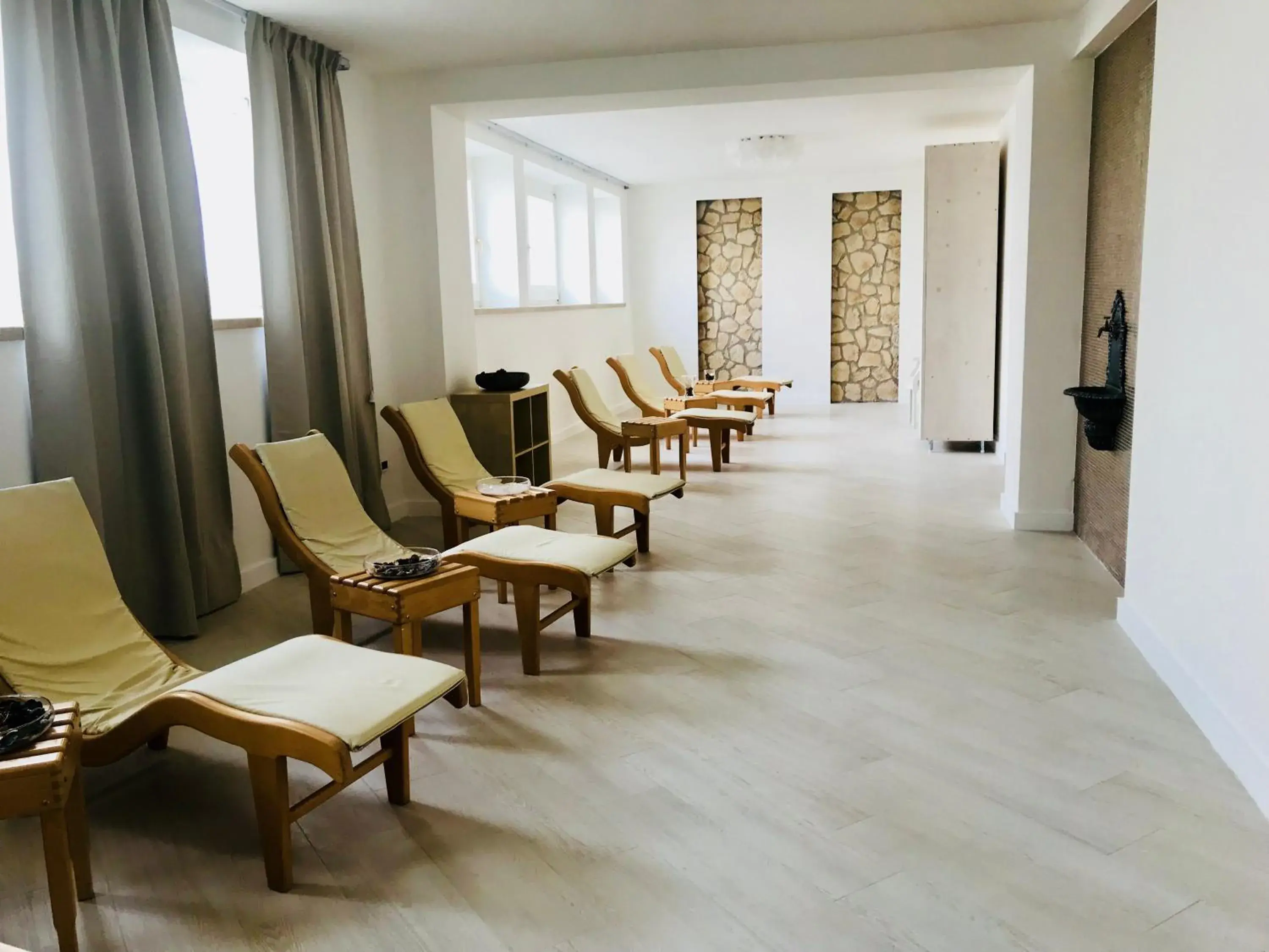 Massage in Hotel Terme Marine Leopoldo Ii