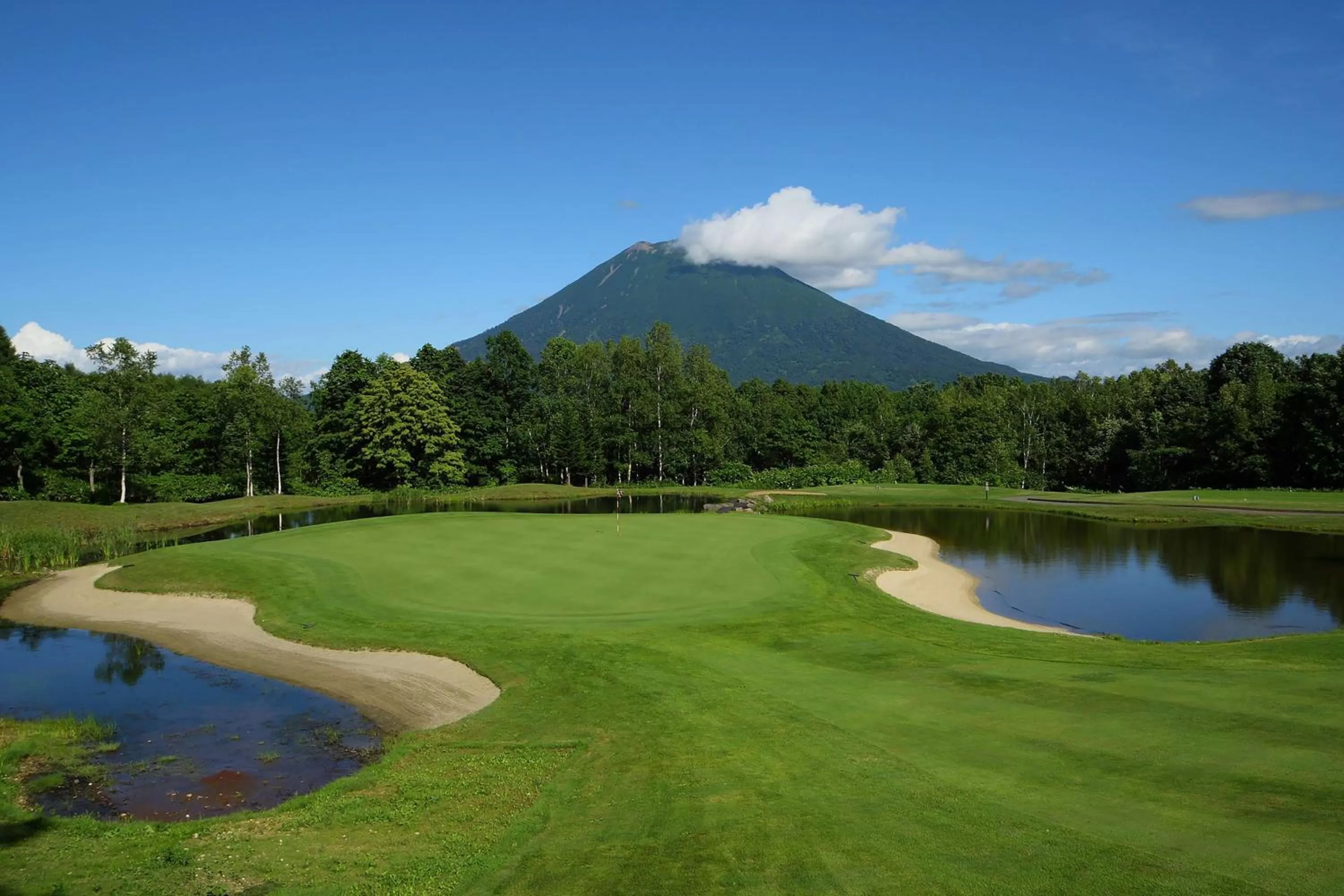 Golfcourse in Hilton Niseko Village